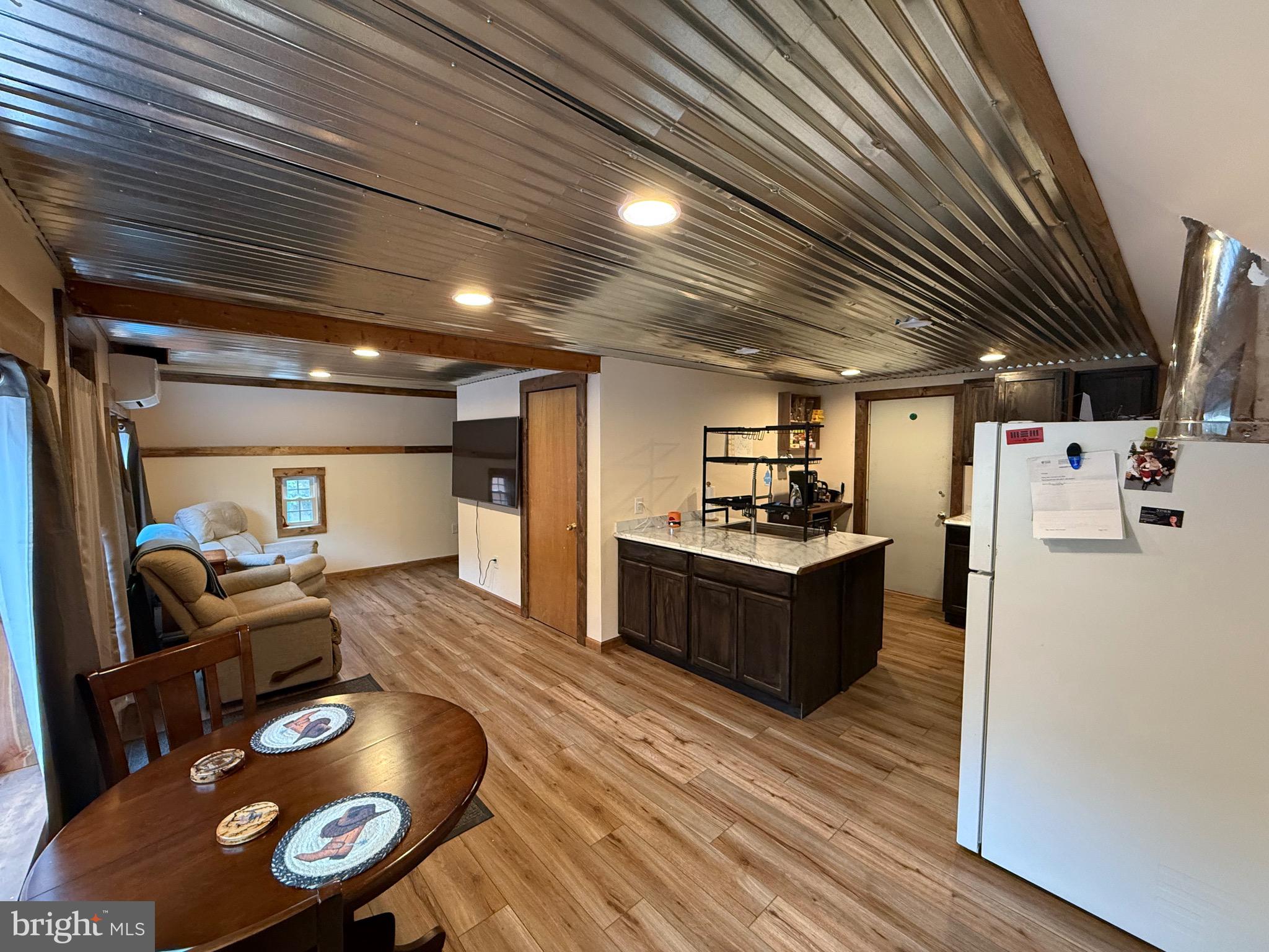 7505 MOUNTAIN VIEW DRIVE