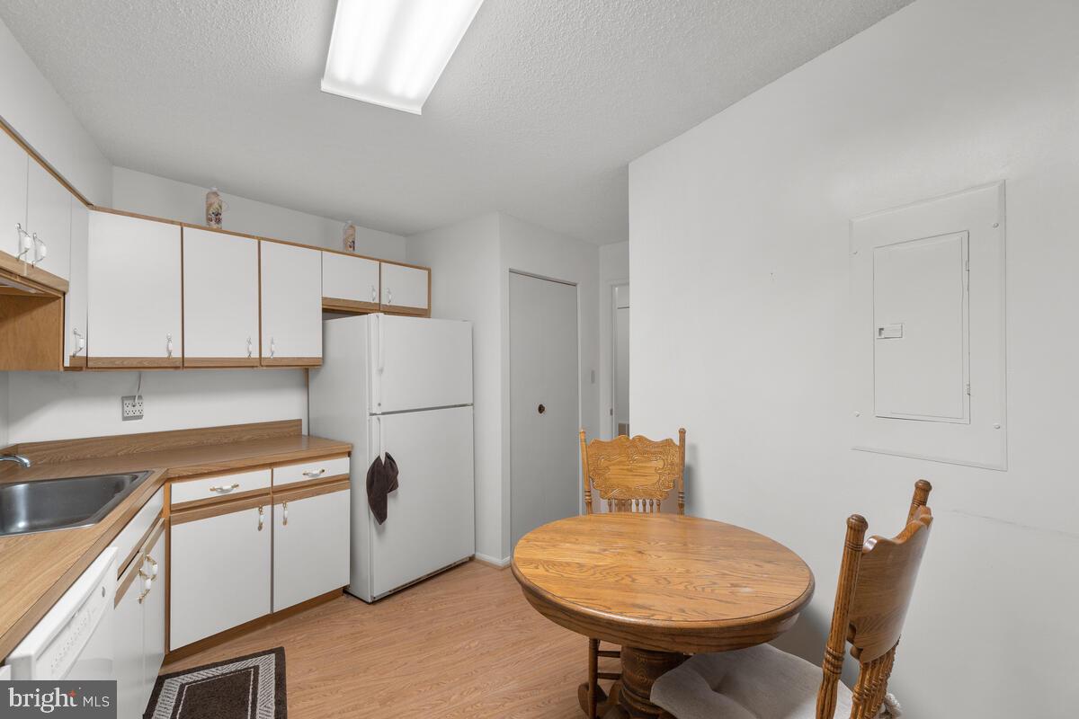 GREENS AT LEISURE WORLD - Residential