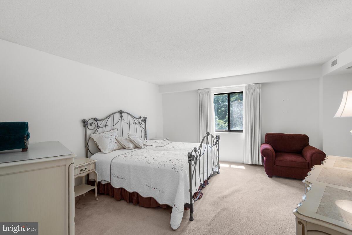 GREENS AT LEISURE WORLD - Residential