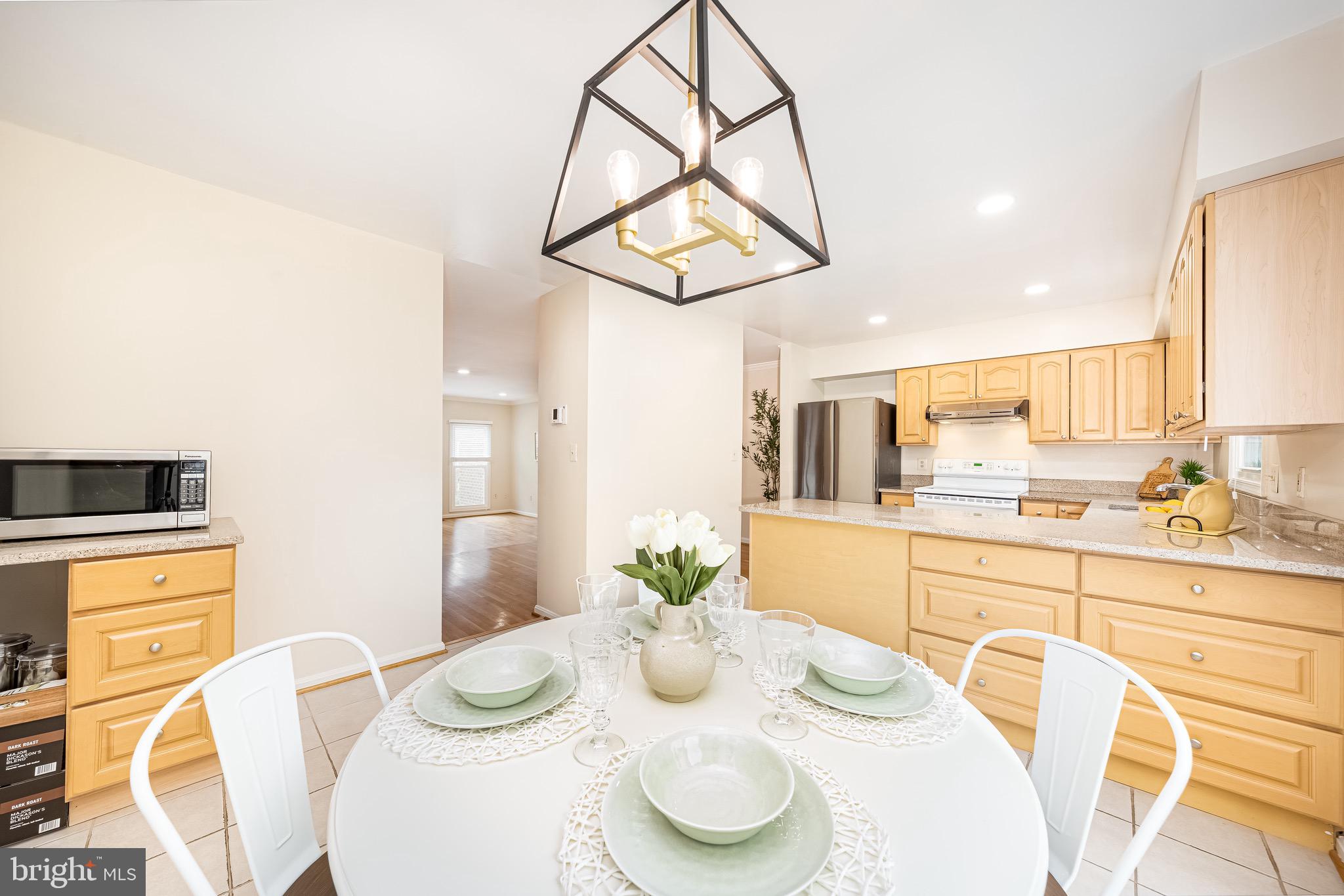 1501 TEMPLETON PLACE