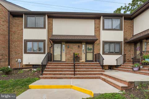 Townhouse For Sale - 624 Robin Road<br/> HILLSBOROUGH, NJ 08844
