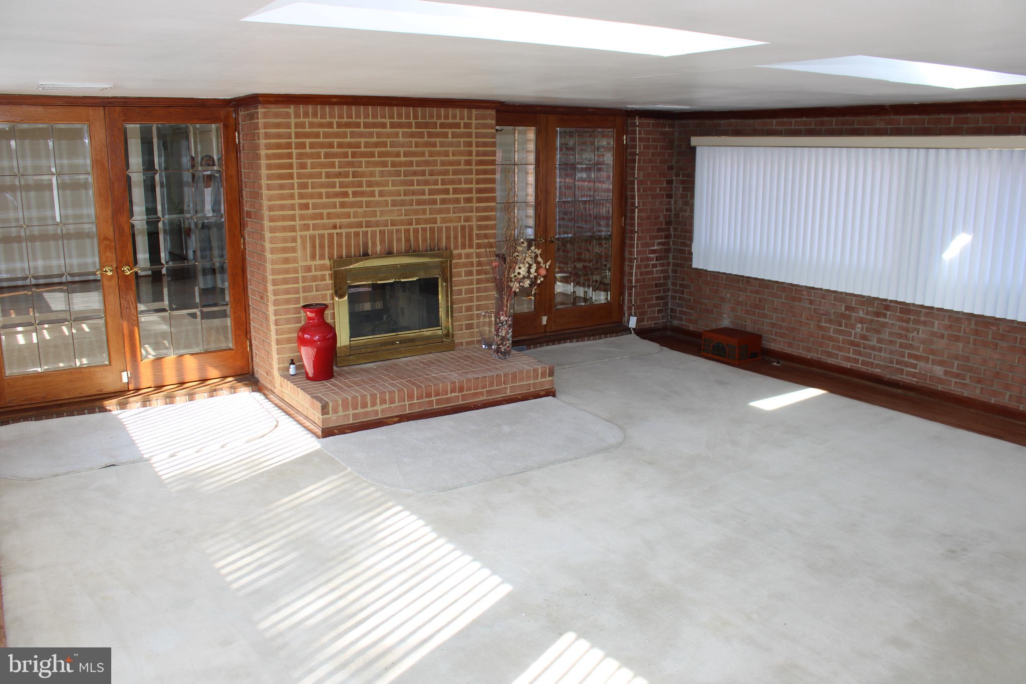 4127 ANACOSTIA AVENUE NE