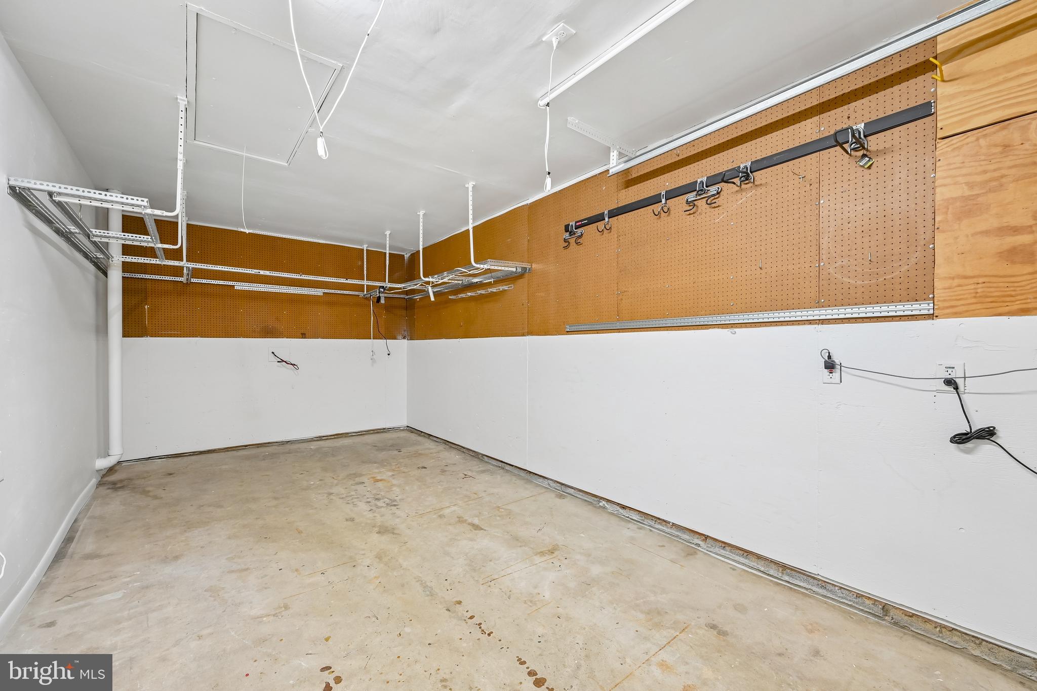 VILLAGE OF KINGS CONTRIVANCE - Residential