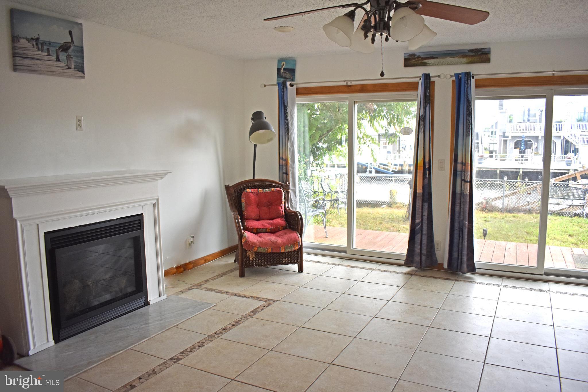 MYSTIC ISLAND - Residential