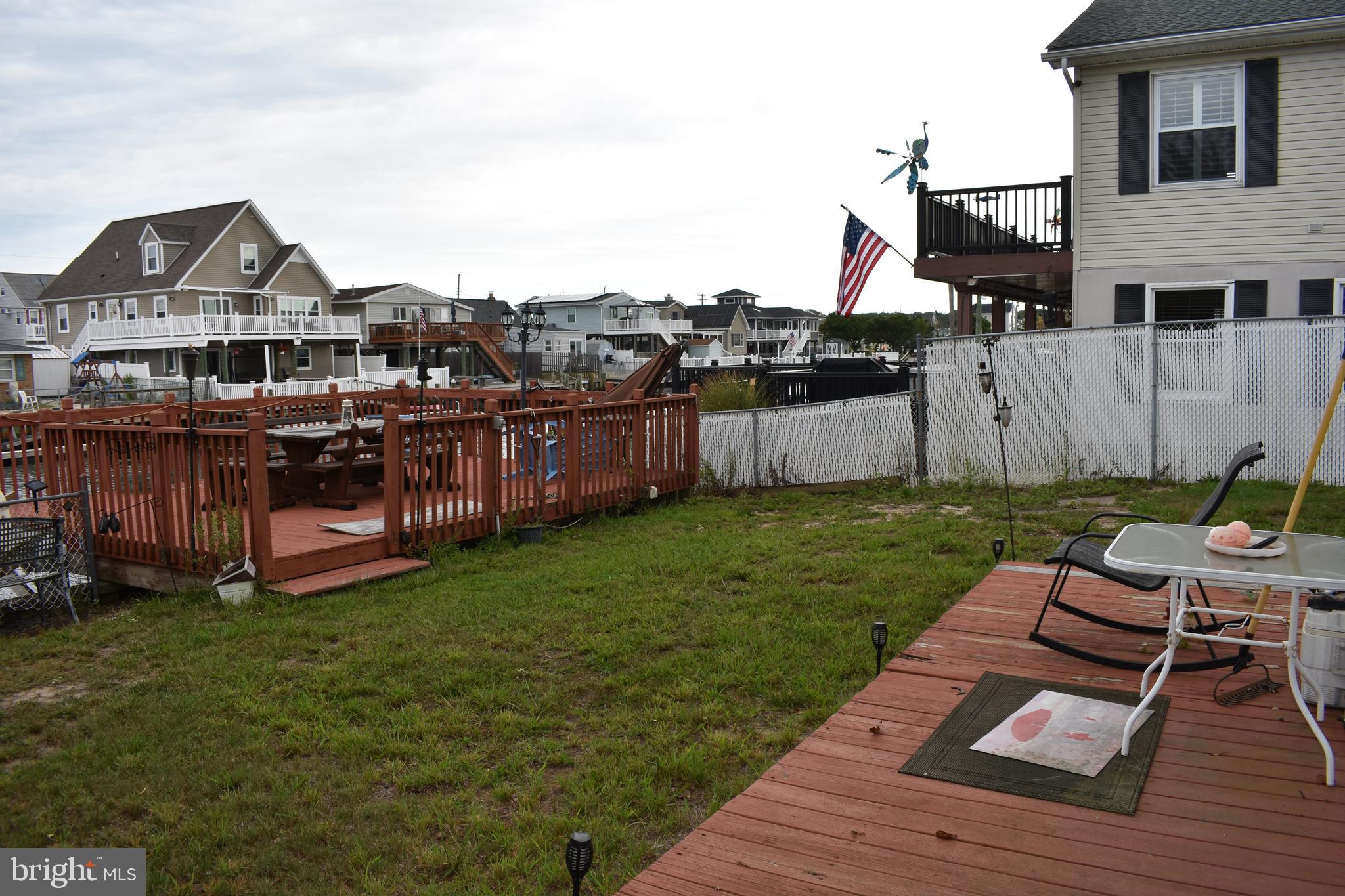 MYSTIC ISLAND - Residential