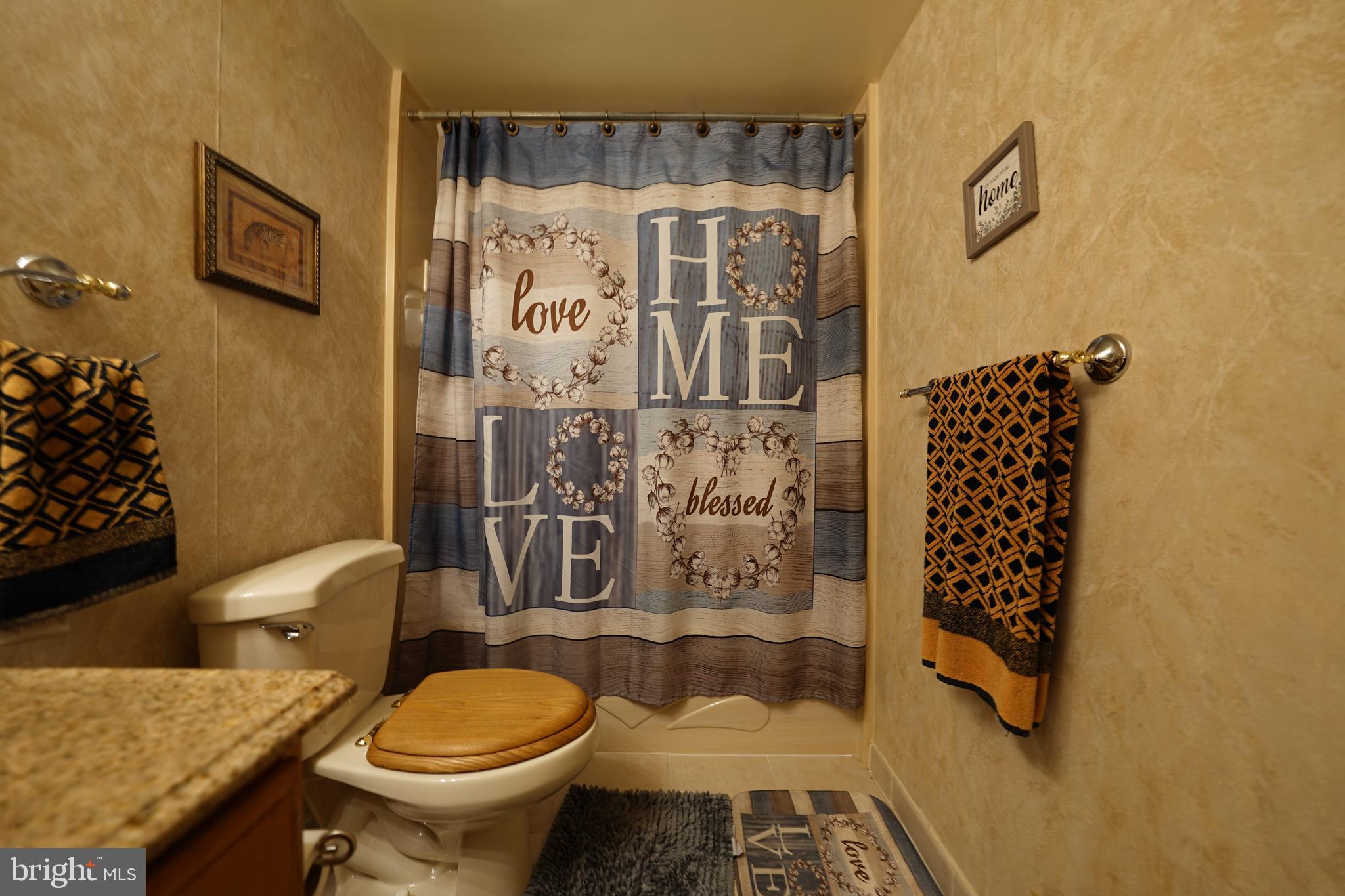 PINES CONDO 01 - Residential