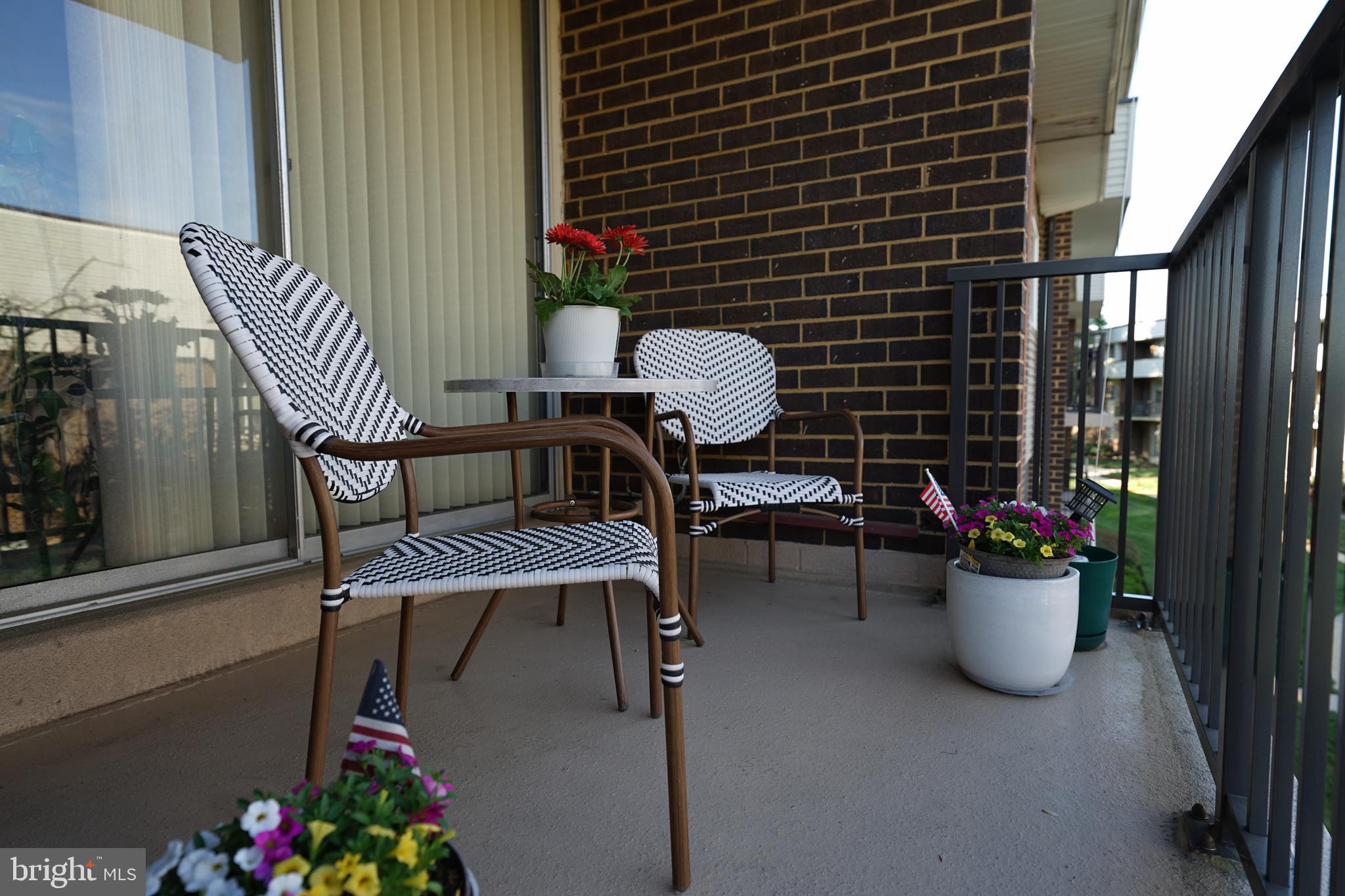 PINES CONDO 01 - Residential