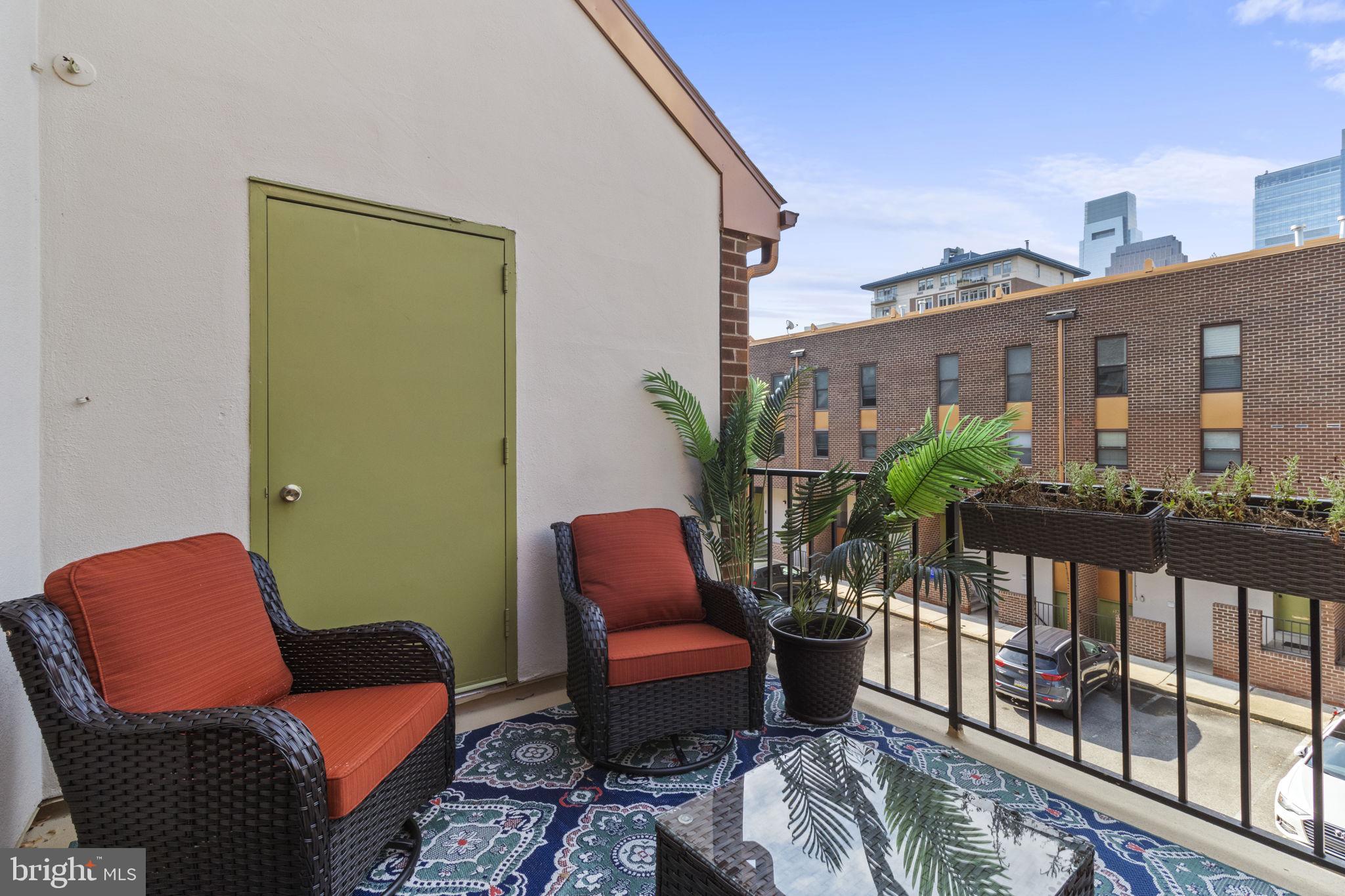 ART MUSEUM AREA - Residential