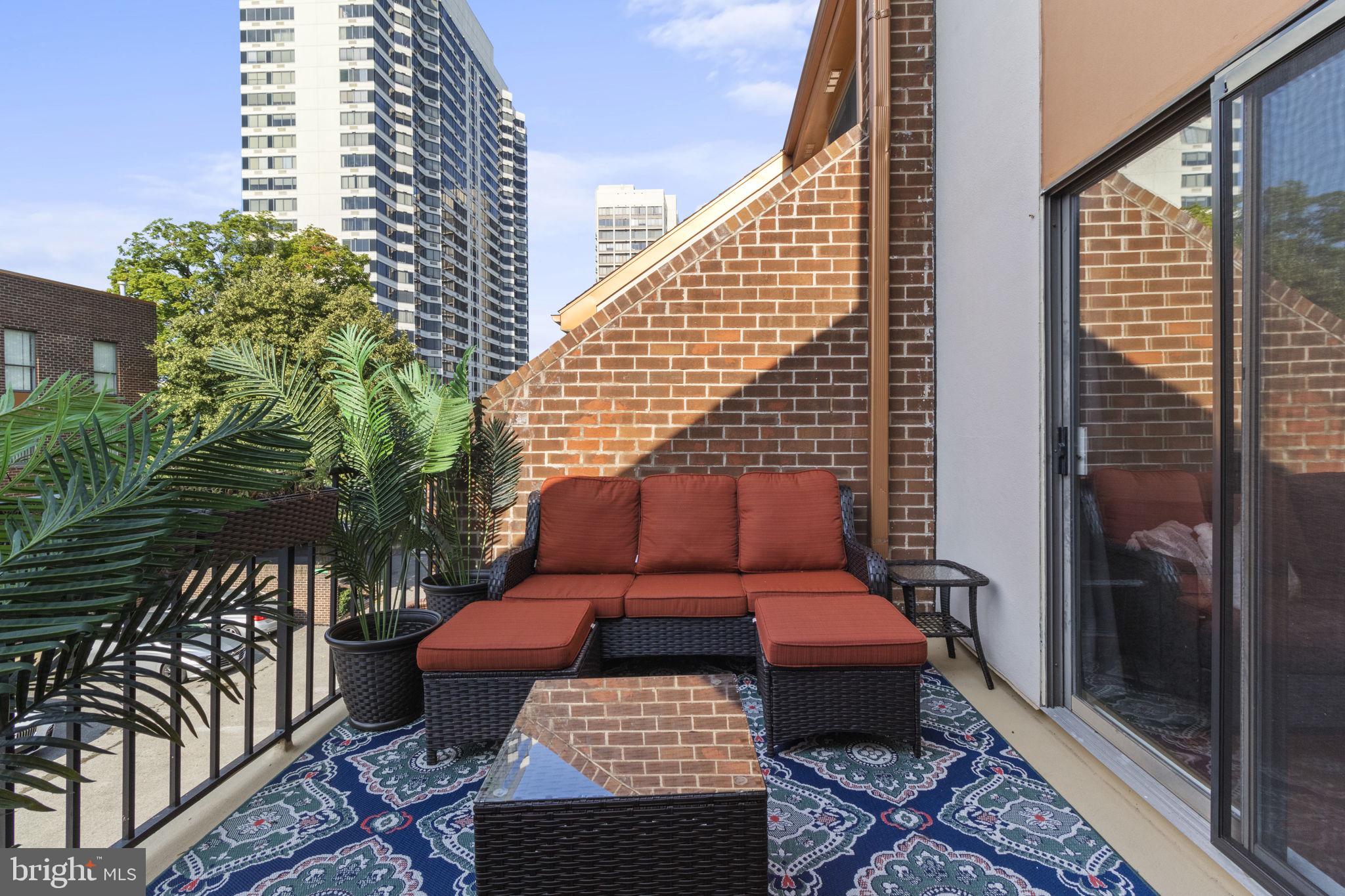 ART MUSEUM AREA - Residential