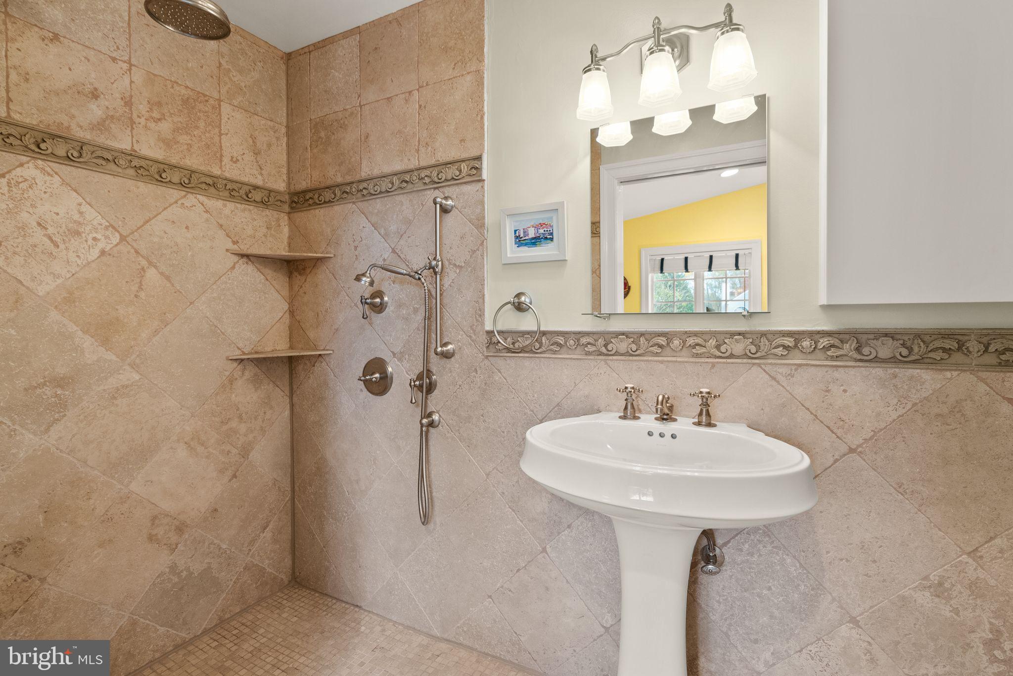 BROOKE MANOR - Residential Lease