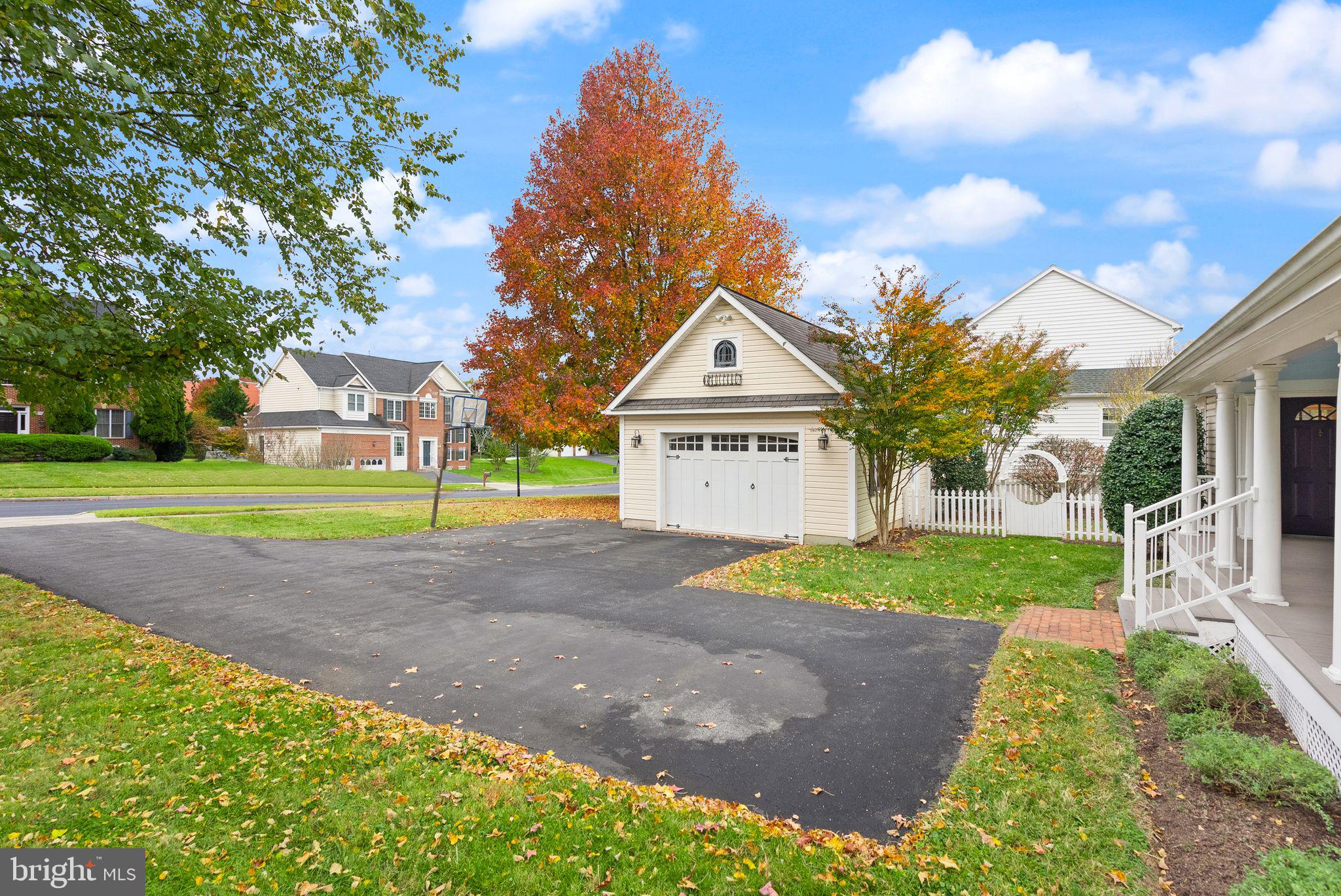 BROOKE MANOR - Residential Lease