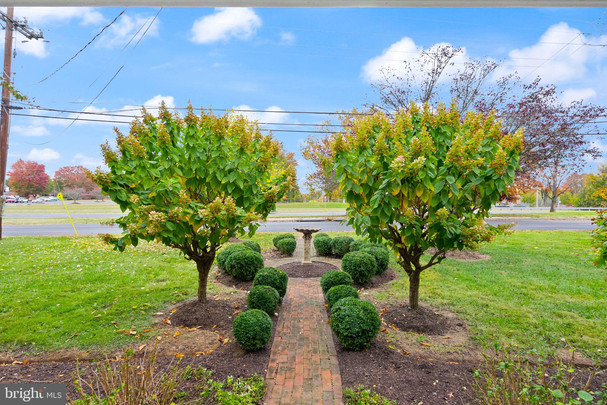 BROOKE MANOR - Residential Lease