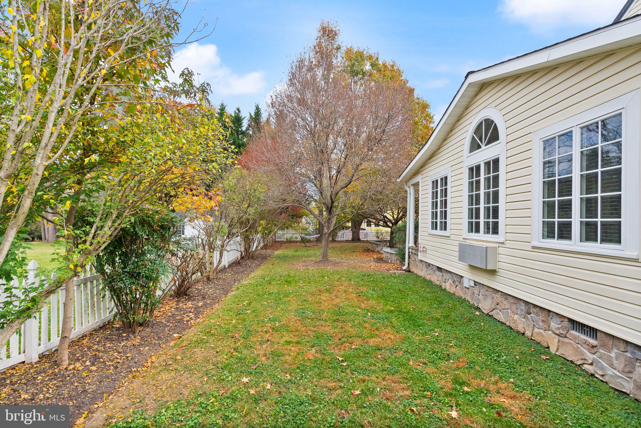 BROOKE MANOR - Residential Lease