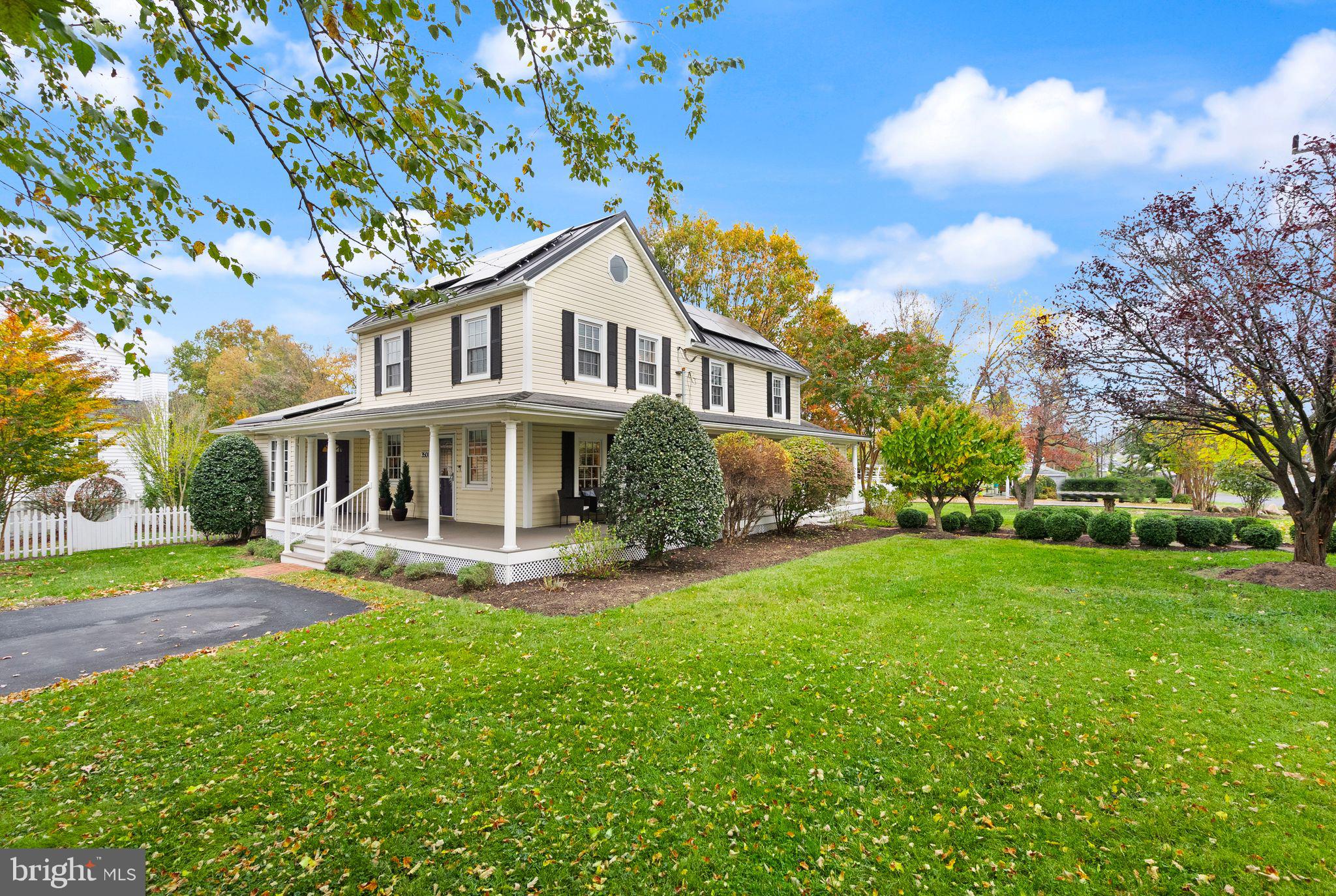 BROOKE MANOR - Residential Lease