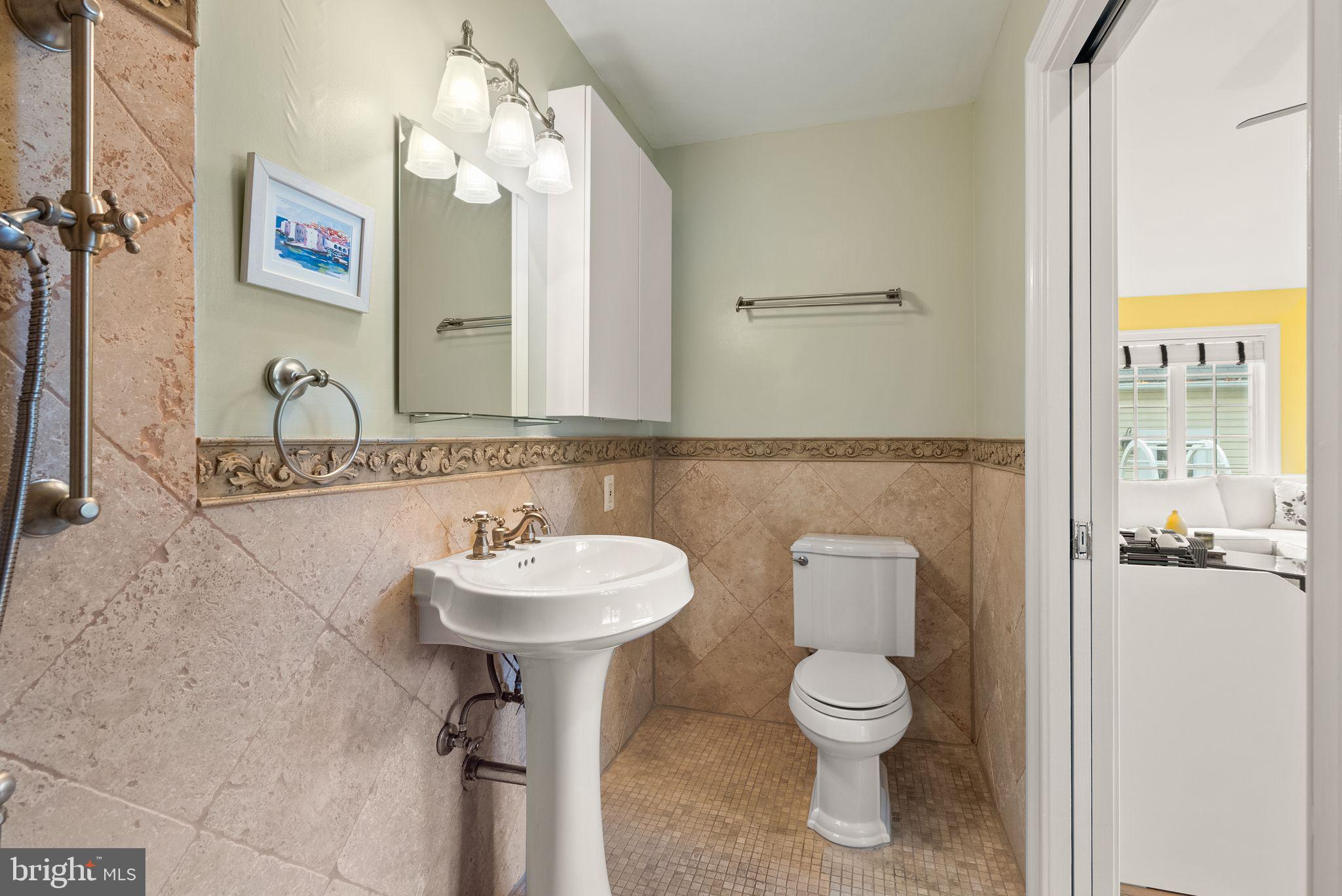 BROOKE MANOR - Residential Lease