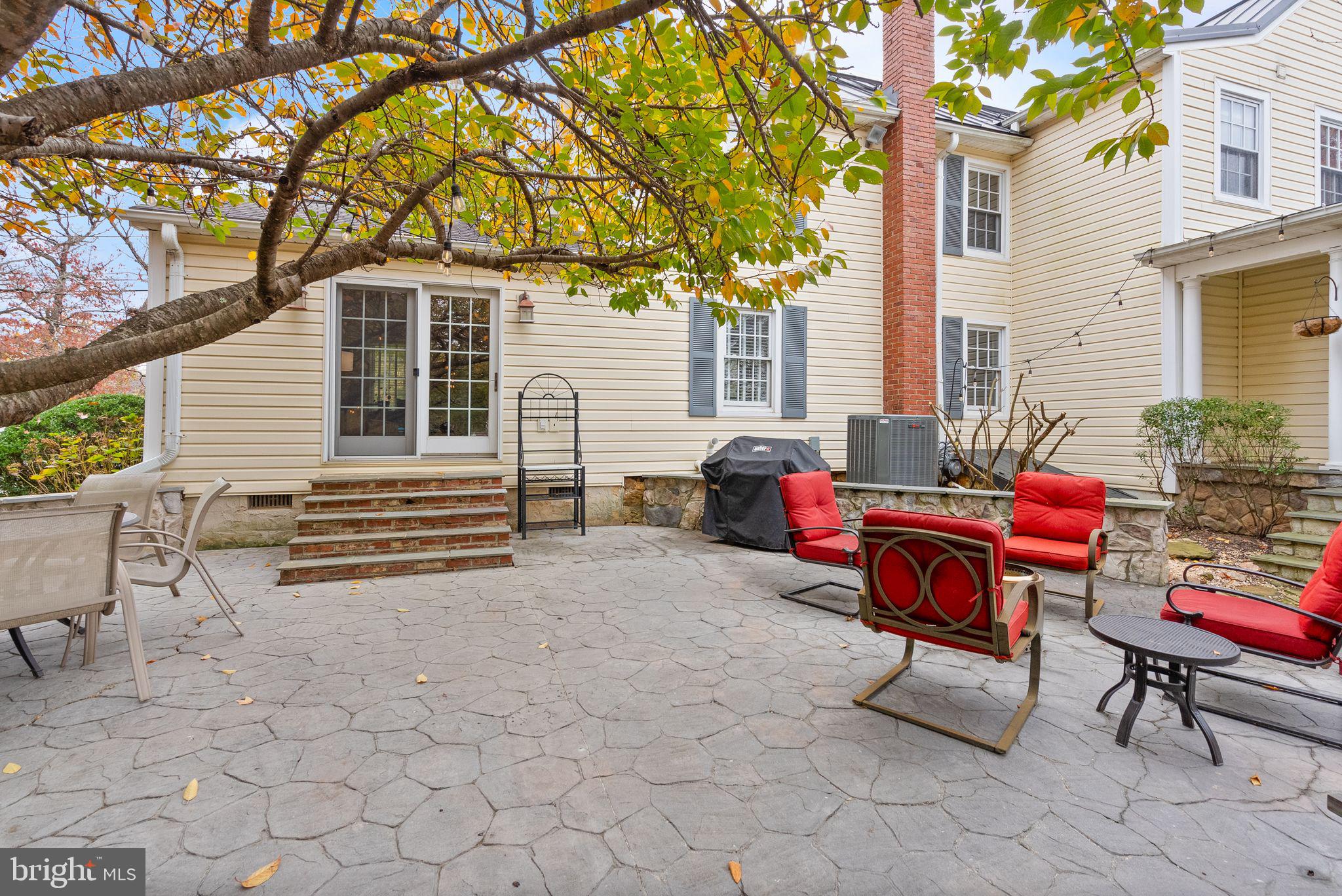 BROOKE MANOR - Residential Lease