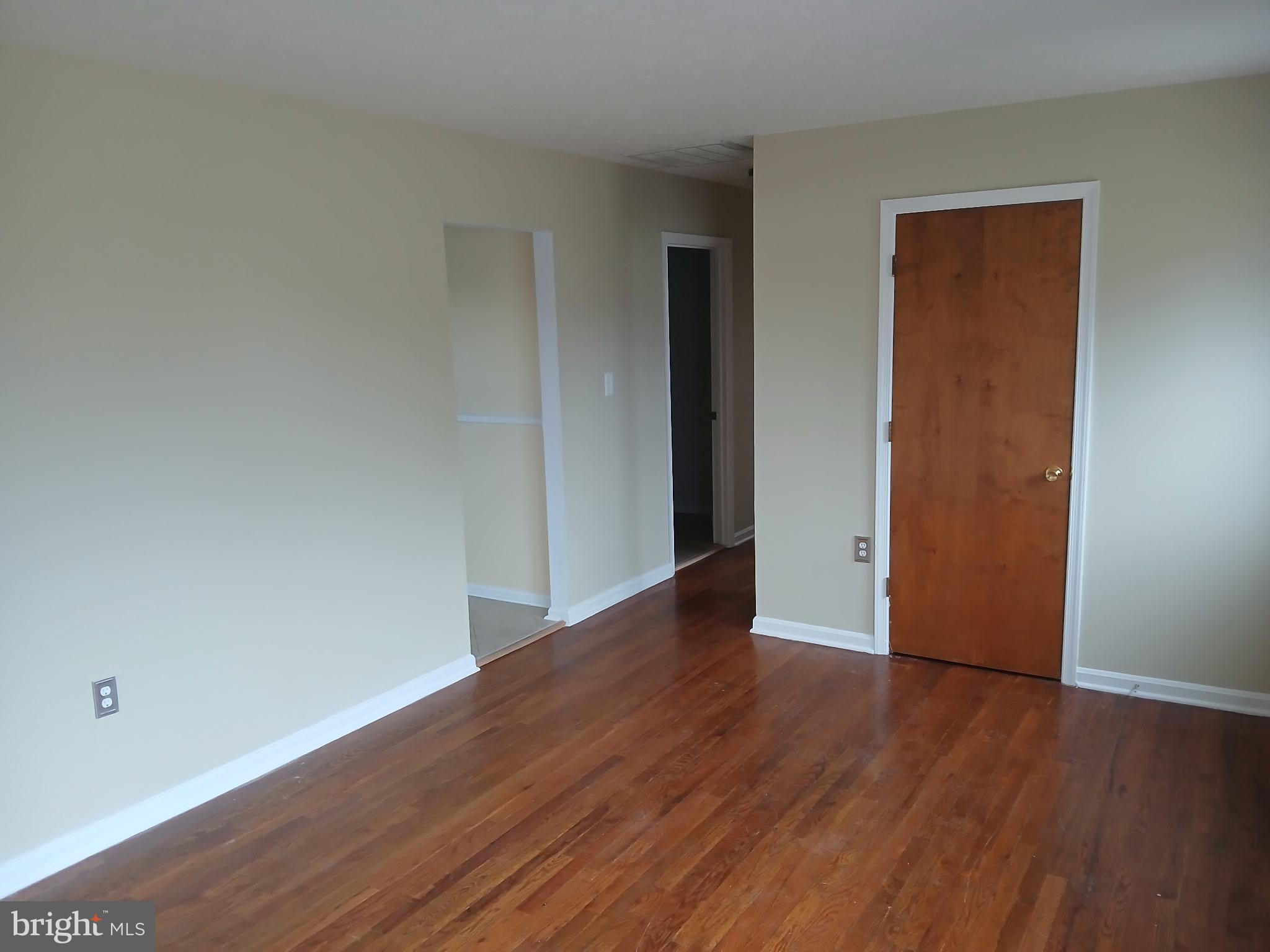 LORD FAIRFAX/MDLTWN GLEN - Residential