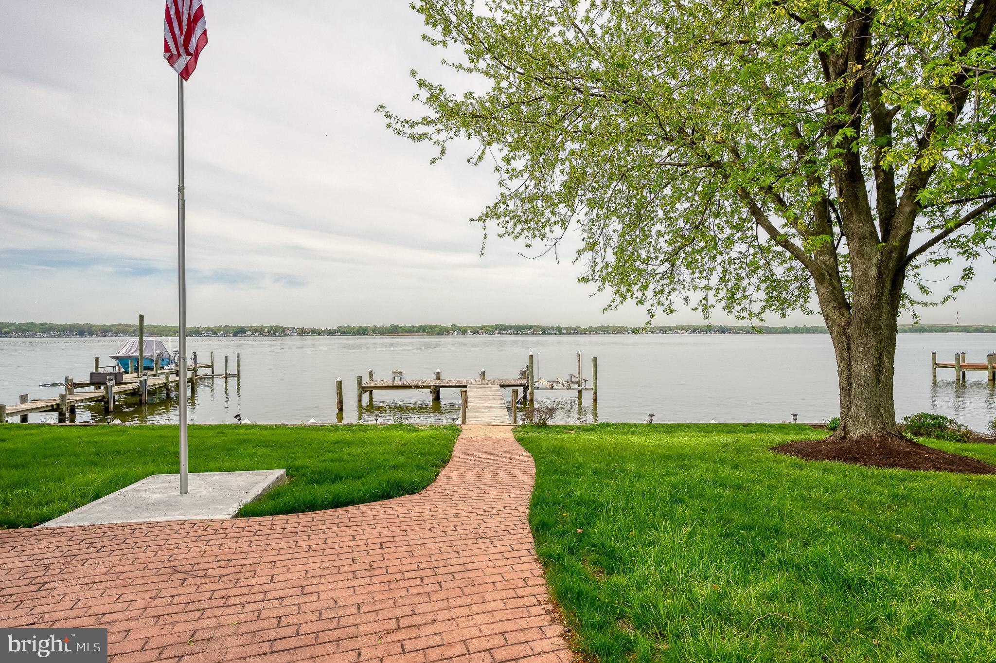 WALNUT POINT - Residential