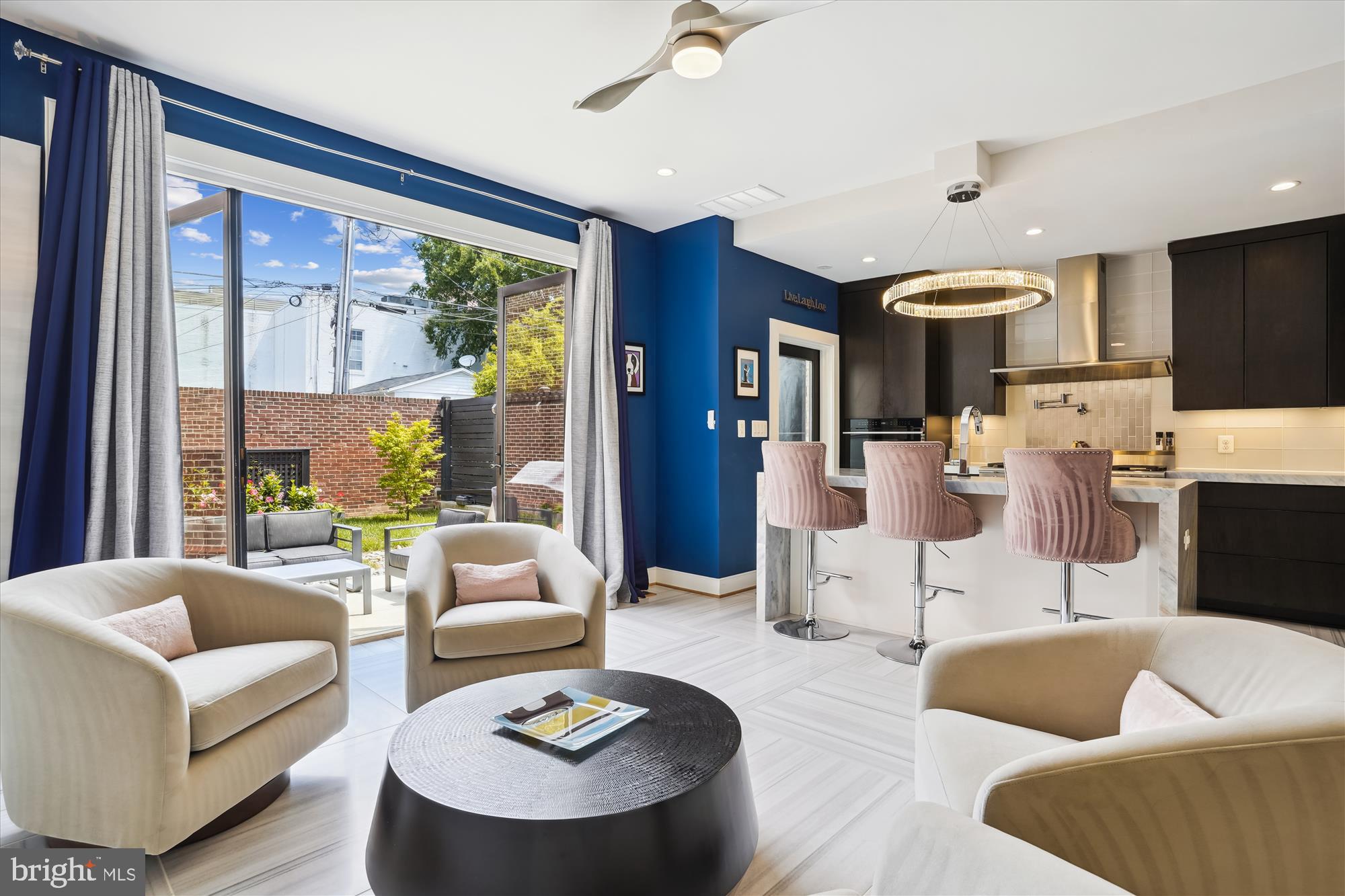 OLD TOWN ALEXANDRIA - Residential