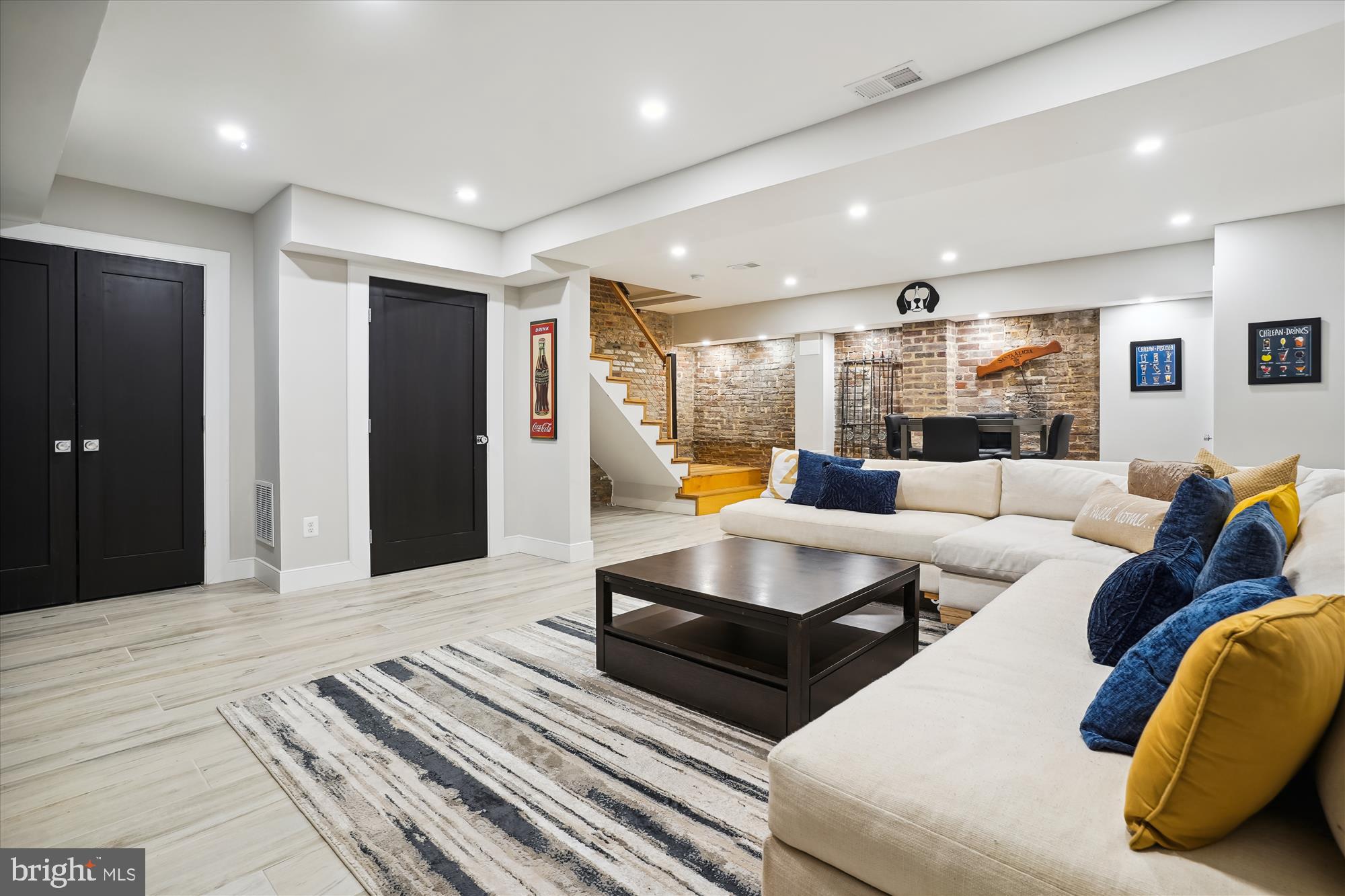 OLD TOWN ALEXANDRIA - Residential