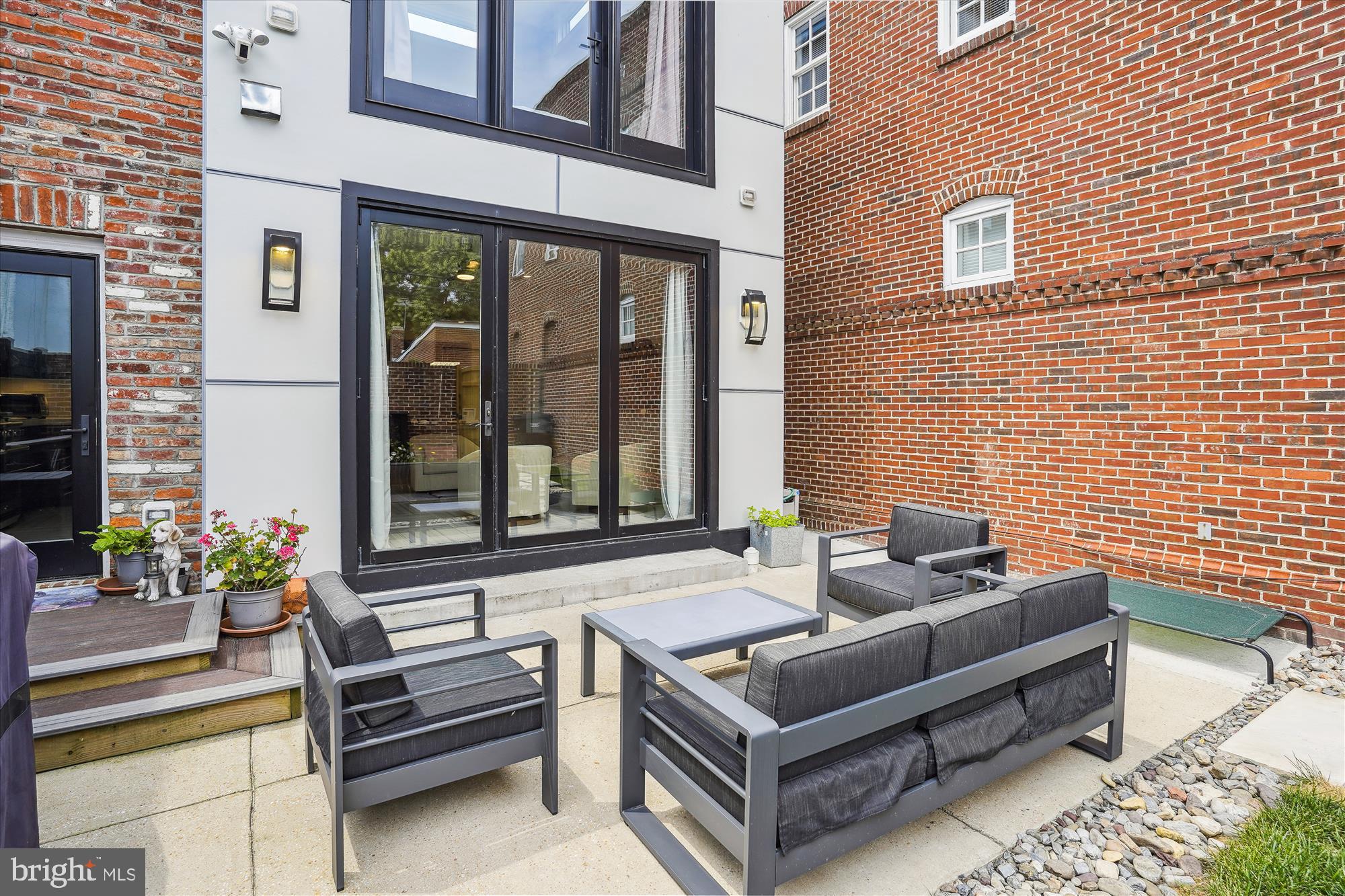 OLD TOWN ALEXANDRIA - Residential