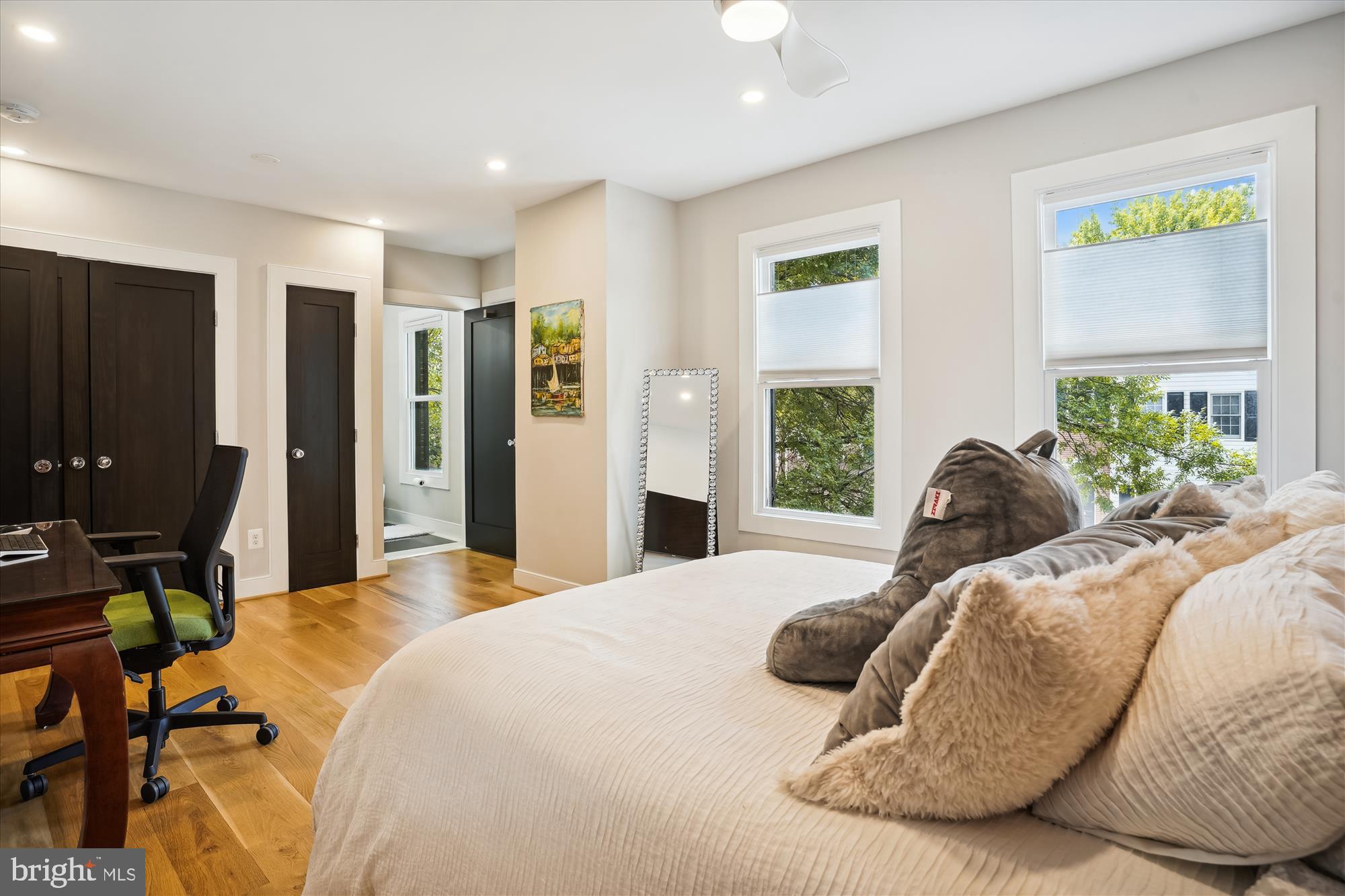 OLD TOWN ALEXANDRIA - Residential