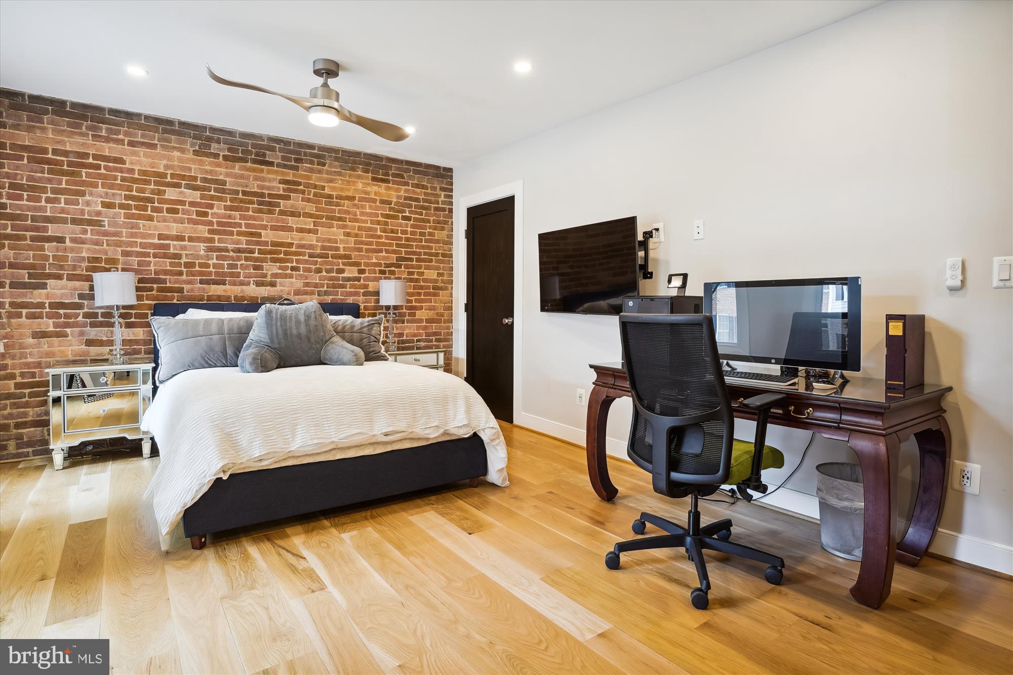 OLD TOWN ALEXANDRIA - Residential