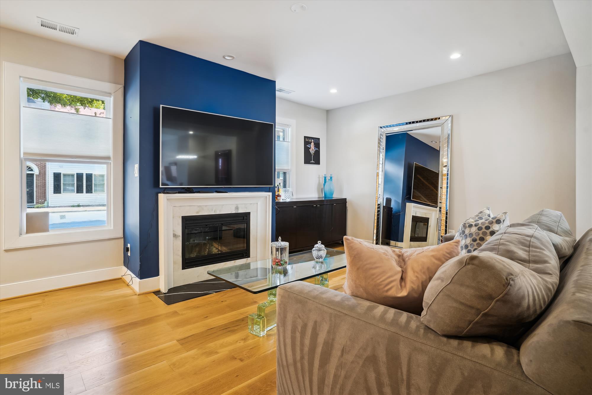 OLD TOWN ALEXANDRIA - Residential