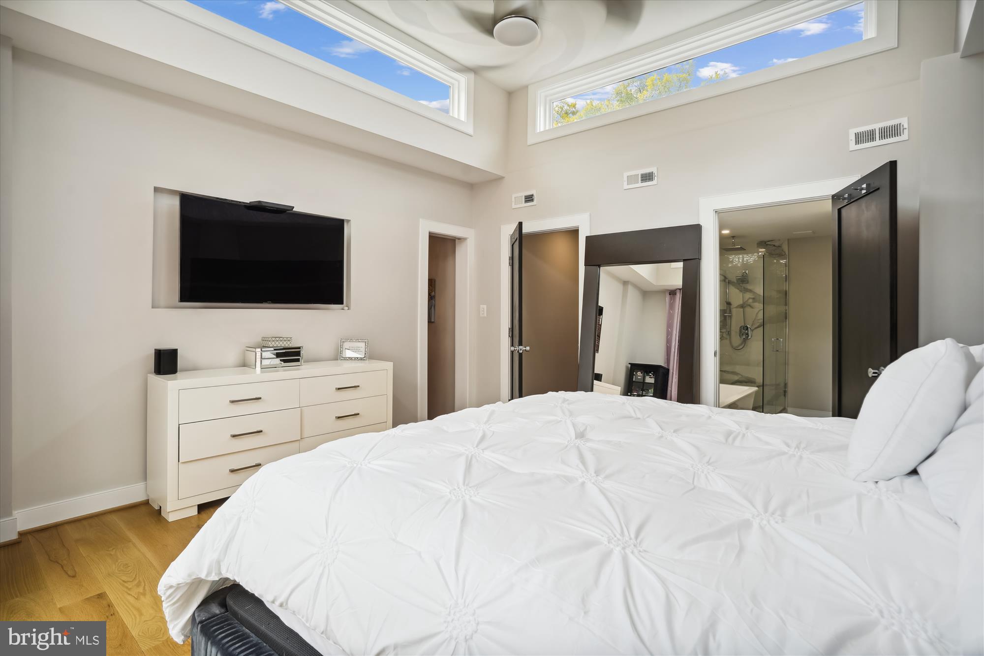 OLD TOWN ALEXANDRIA - Residential