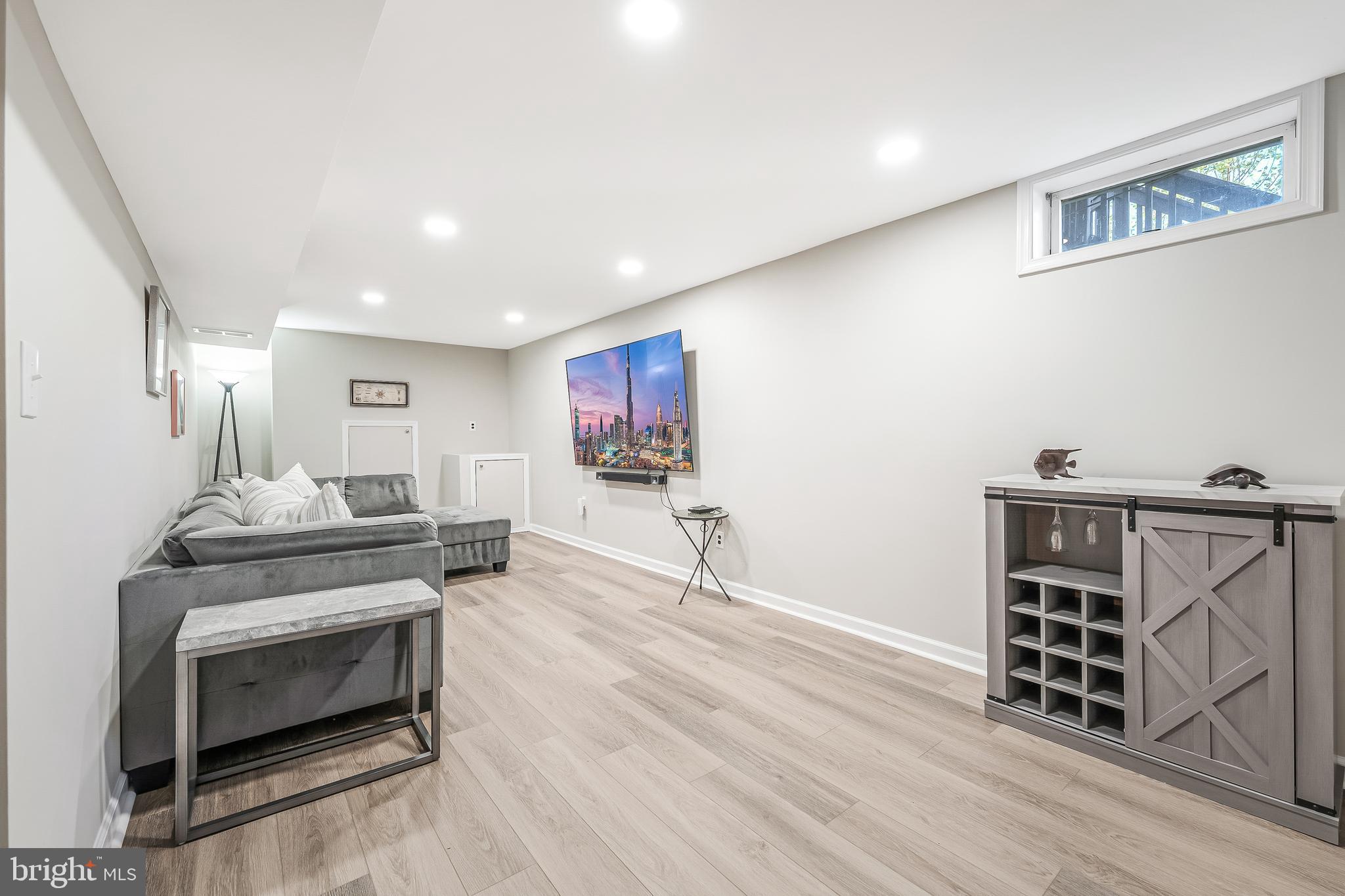 MONTCLAIR - Residential