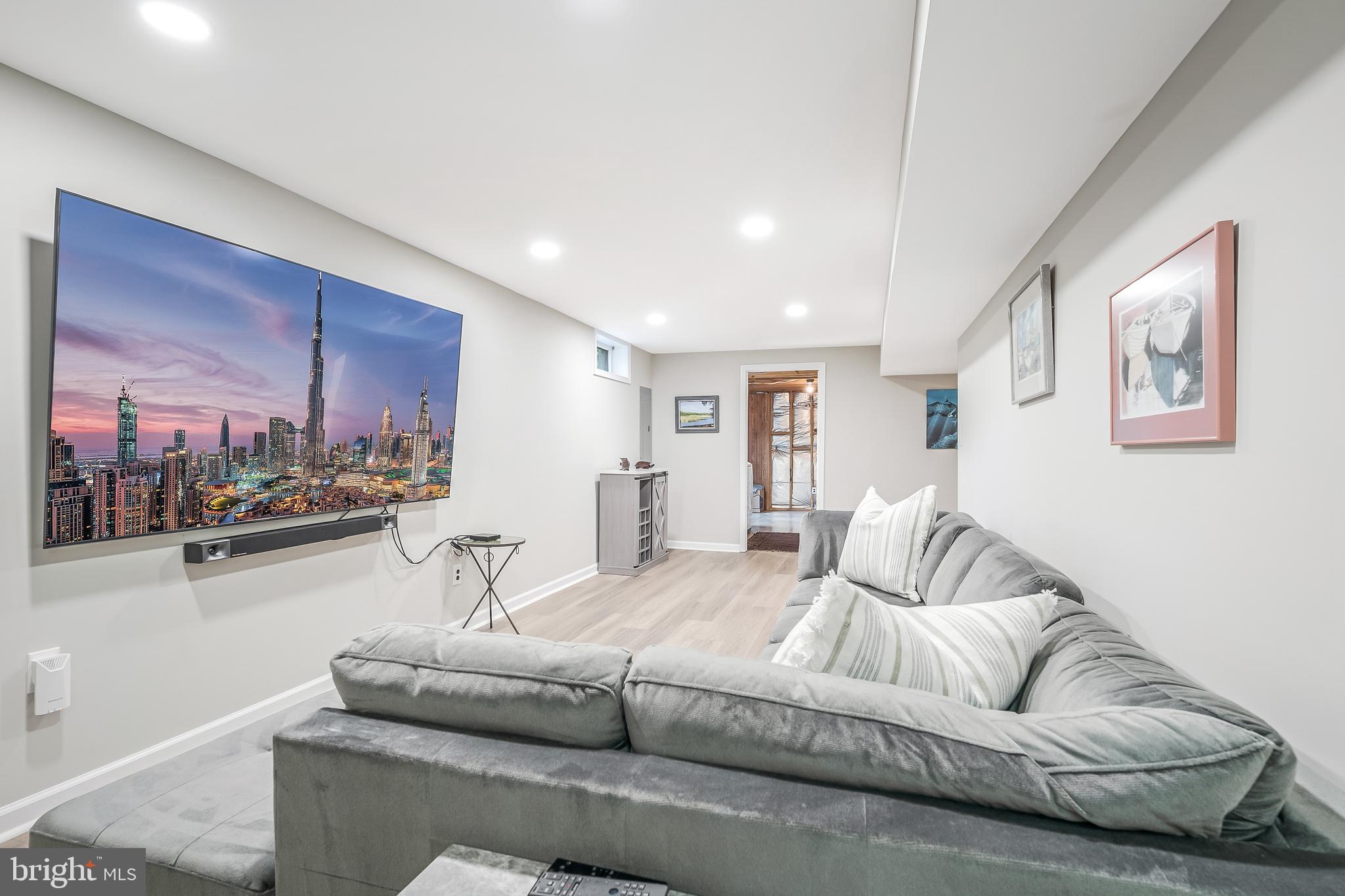 MONTCLAIR - Residential