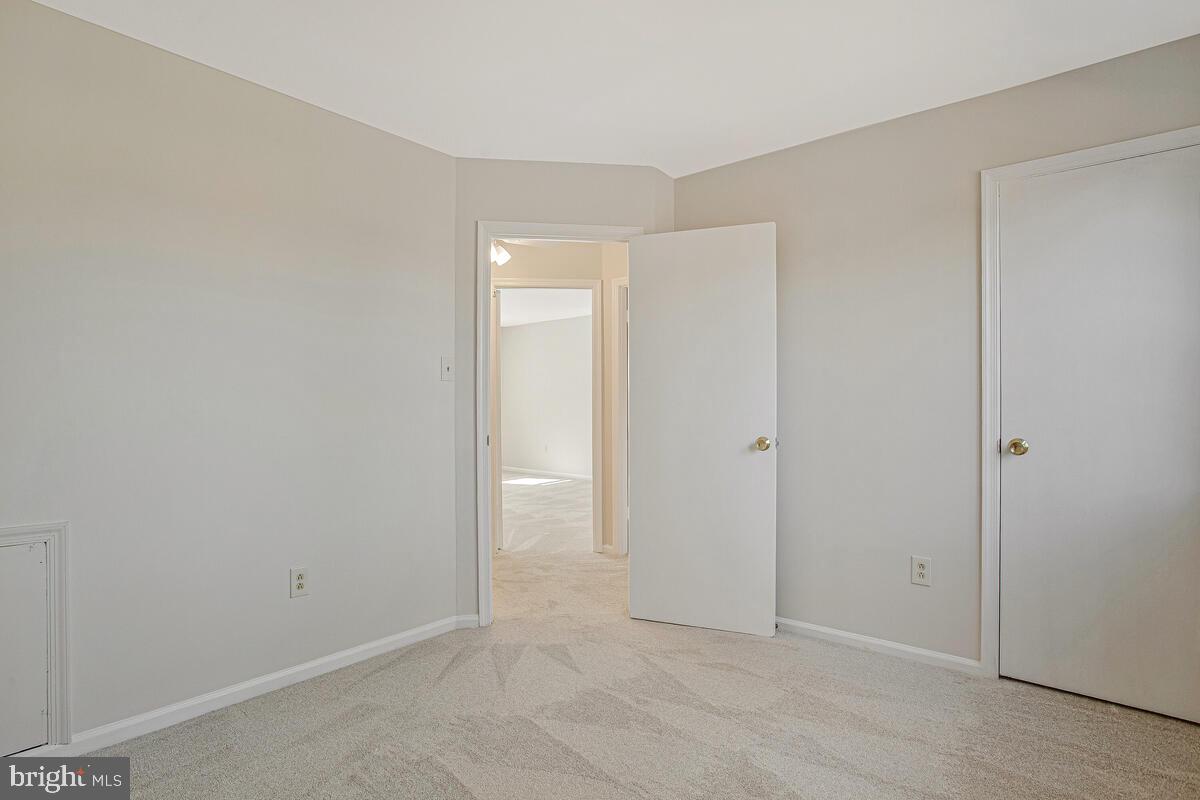 KING CHARLES COMMONS - Residential