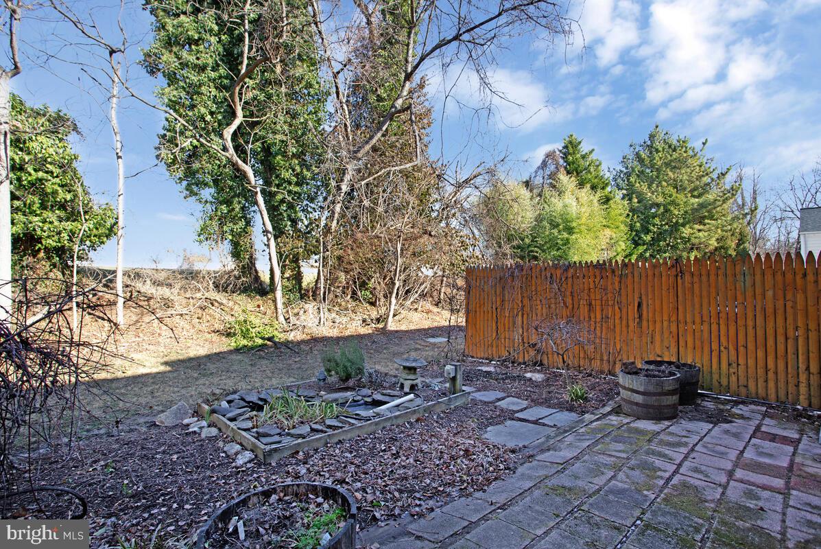 KING CHARLES COMMONS - Residential