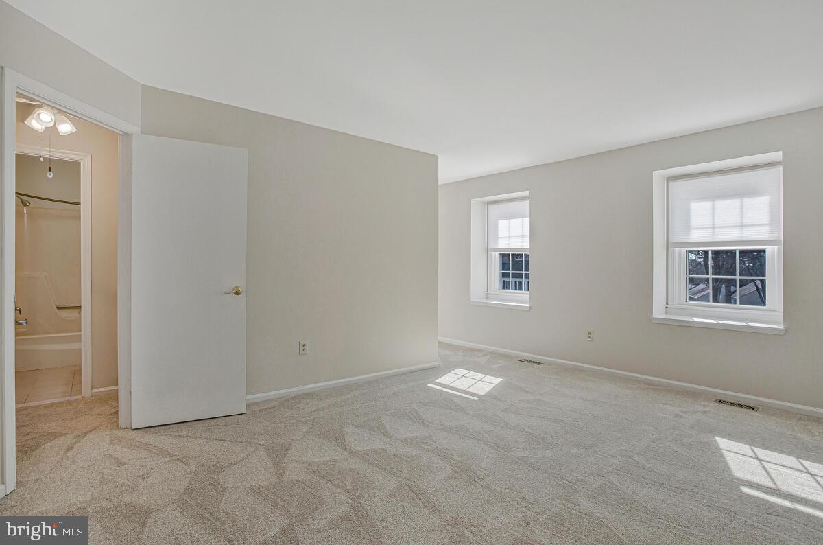 KING CHARLES COMMONS - Residential