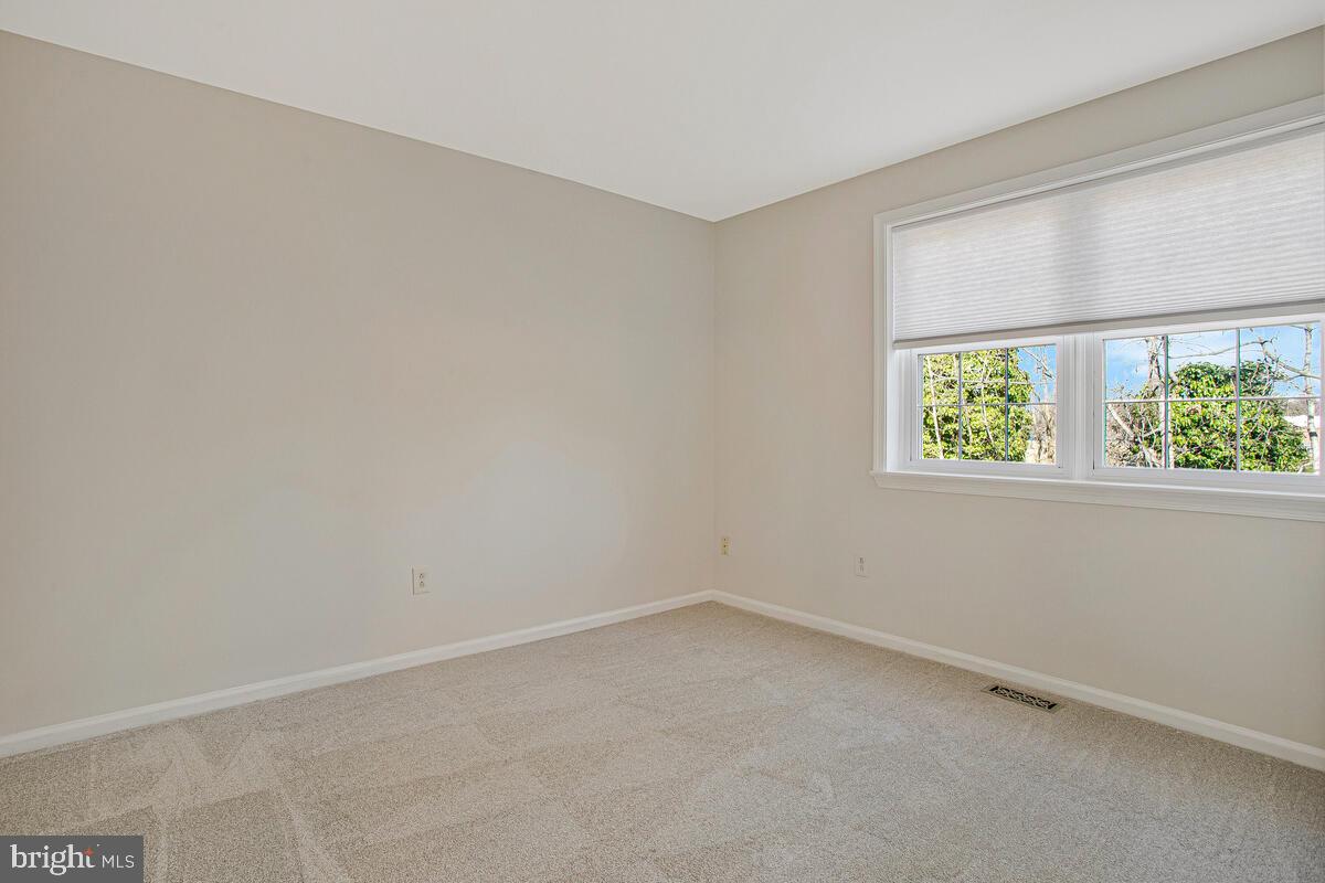 KING CHARLES COMMONS - Residential