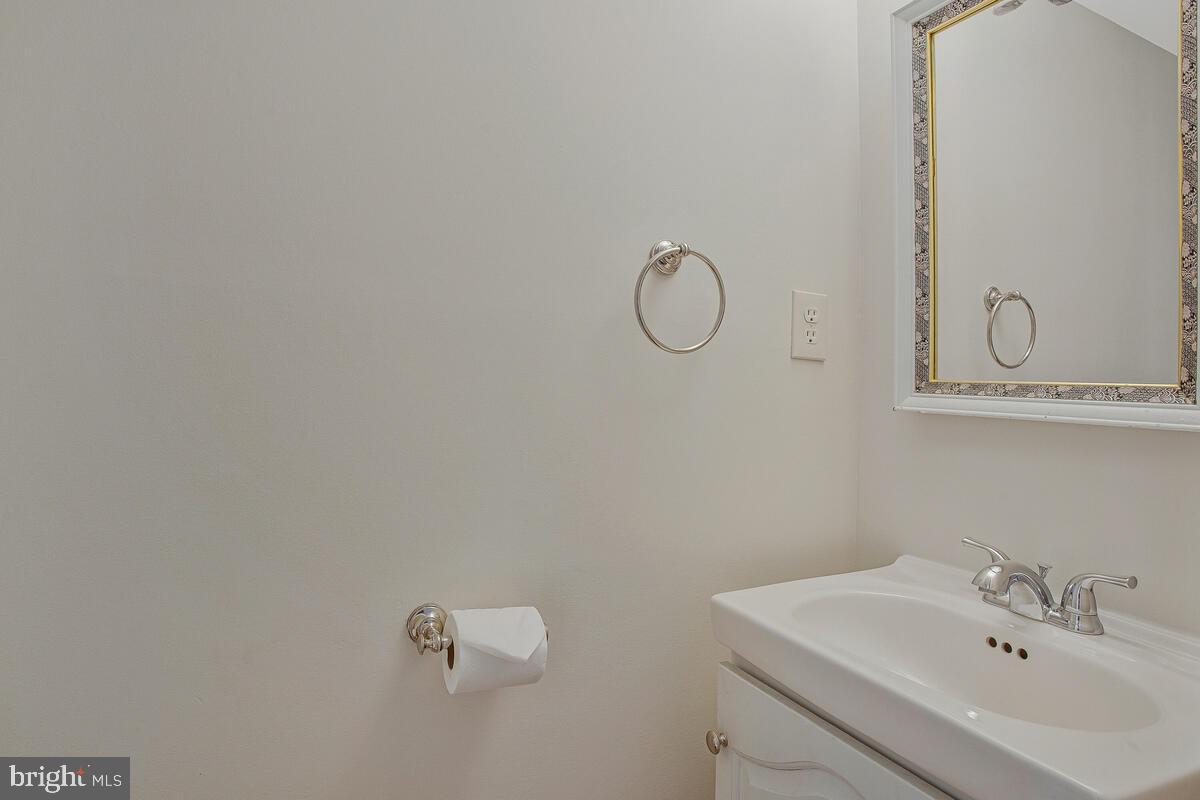 KING CHARLES COMMONS - Residential