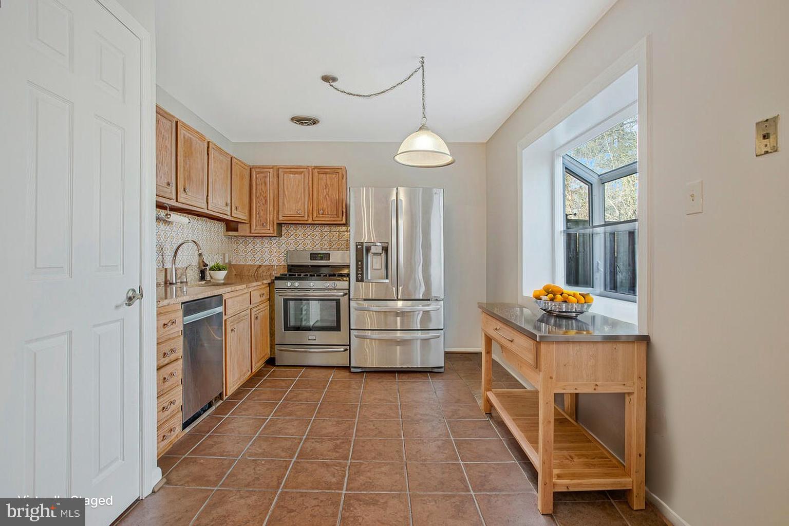 KING CHARLES COMMONS - Residential