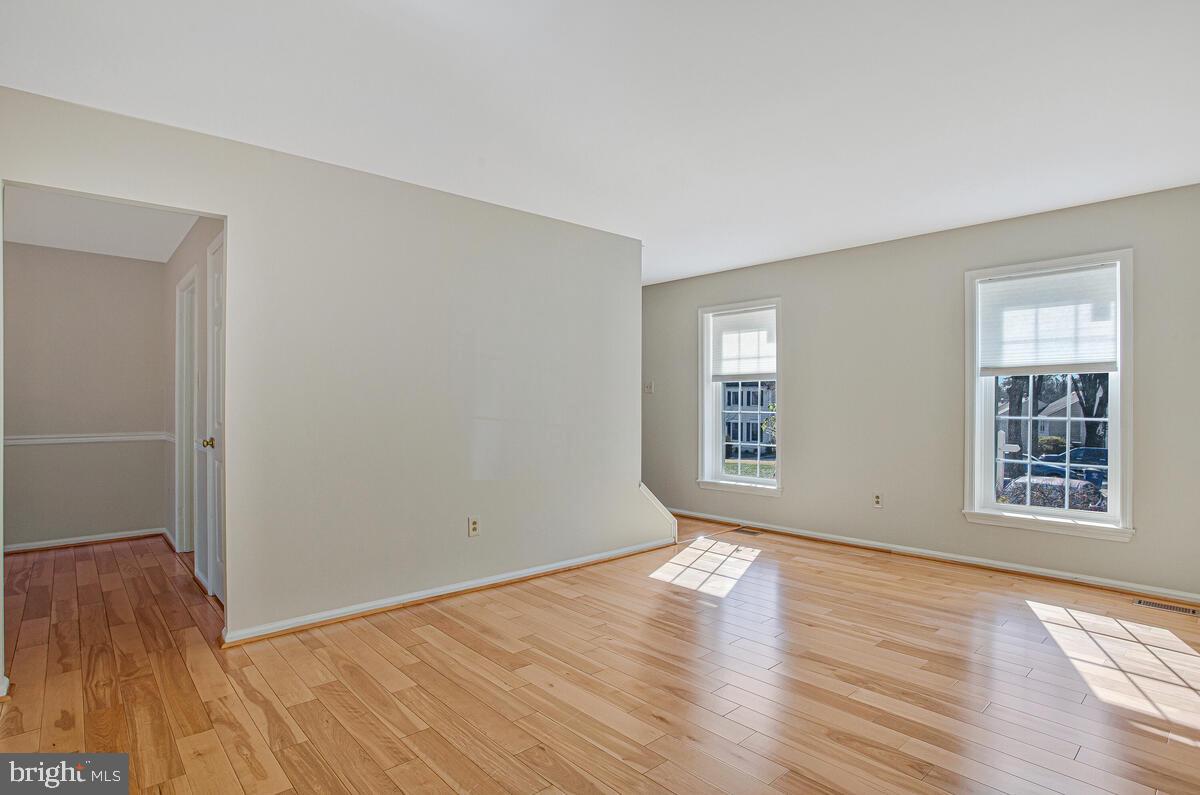 KING CHARLES COMMONS - Residential