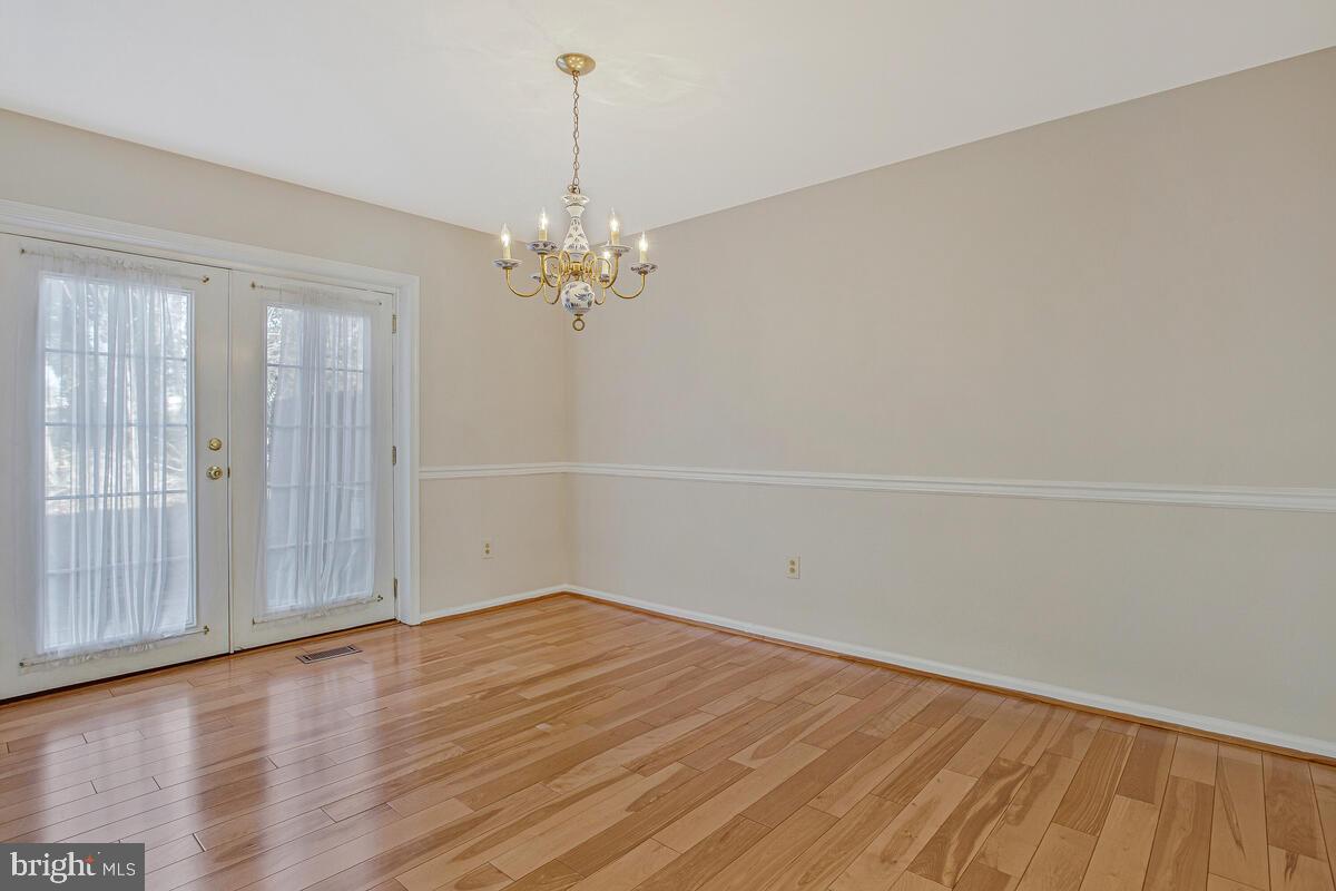 KING CHARLES COMMONS - Residential