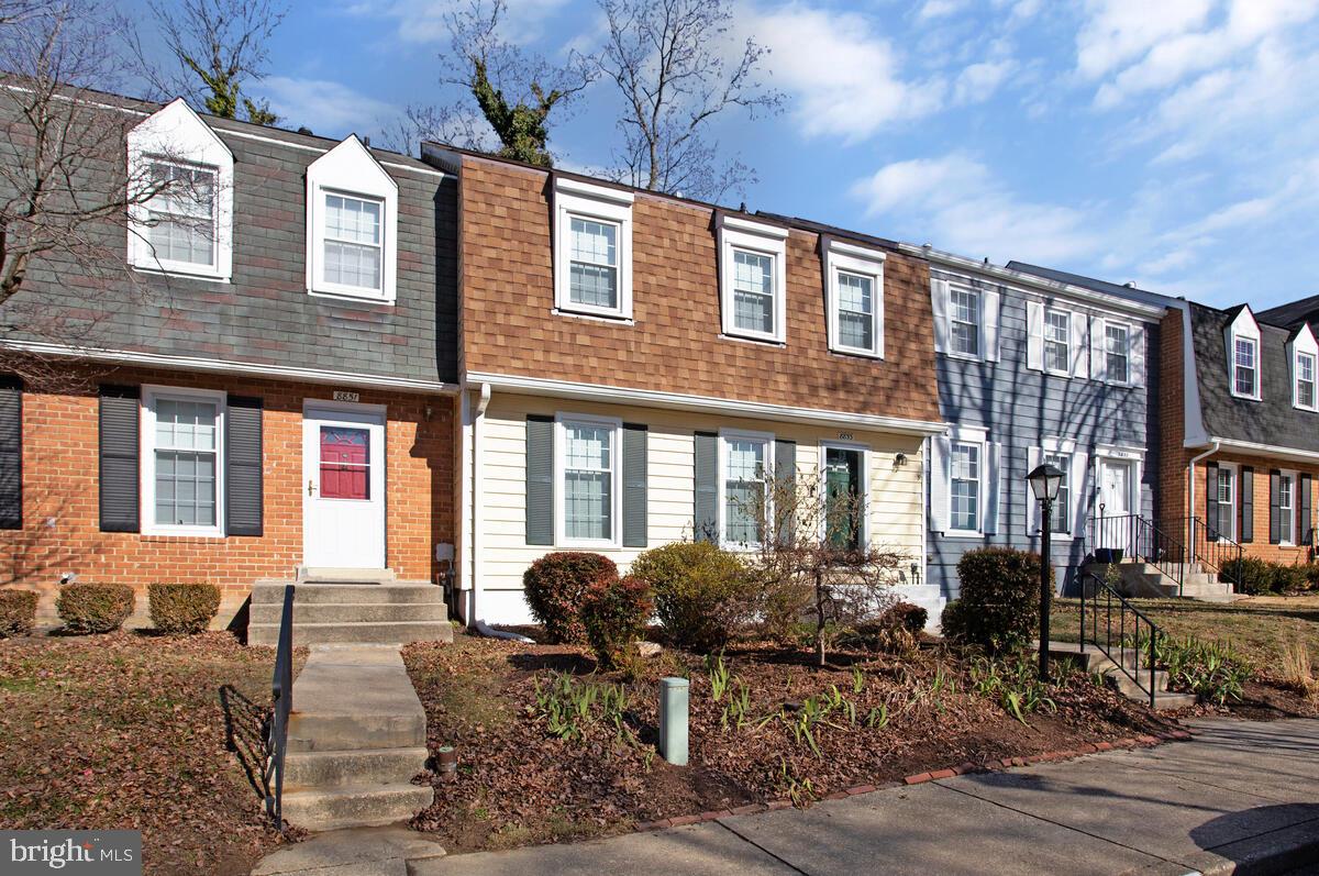 KING CHARLES COMMONS - Residential