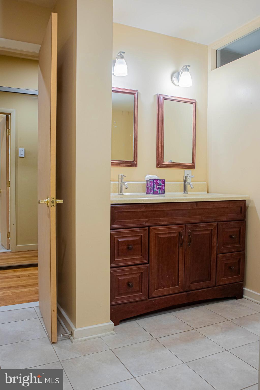 WASHINGTON SQ WEST - Residential Lease