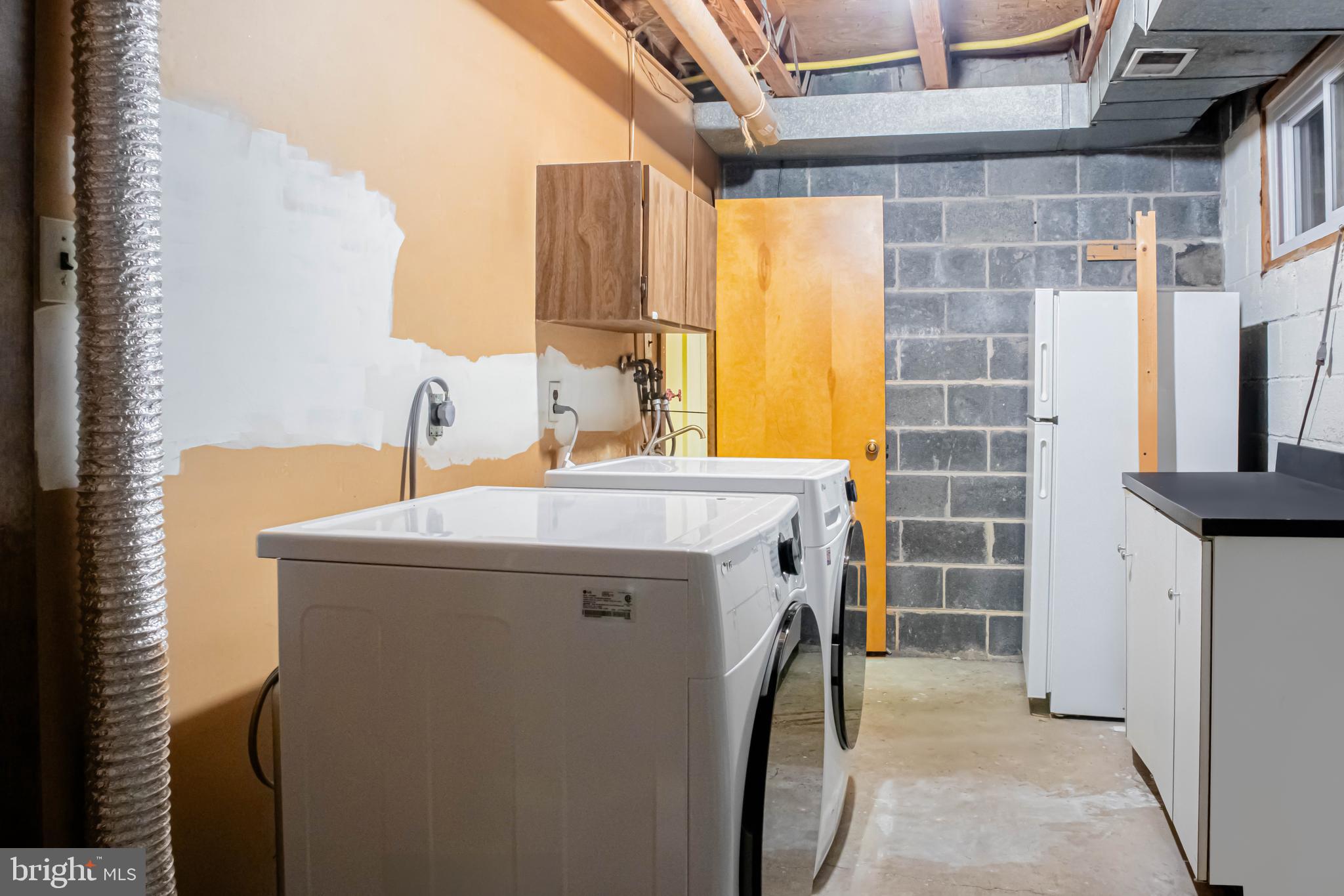 WASHINGTON SQ WEST - Residential Lease