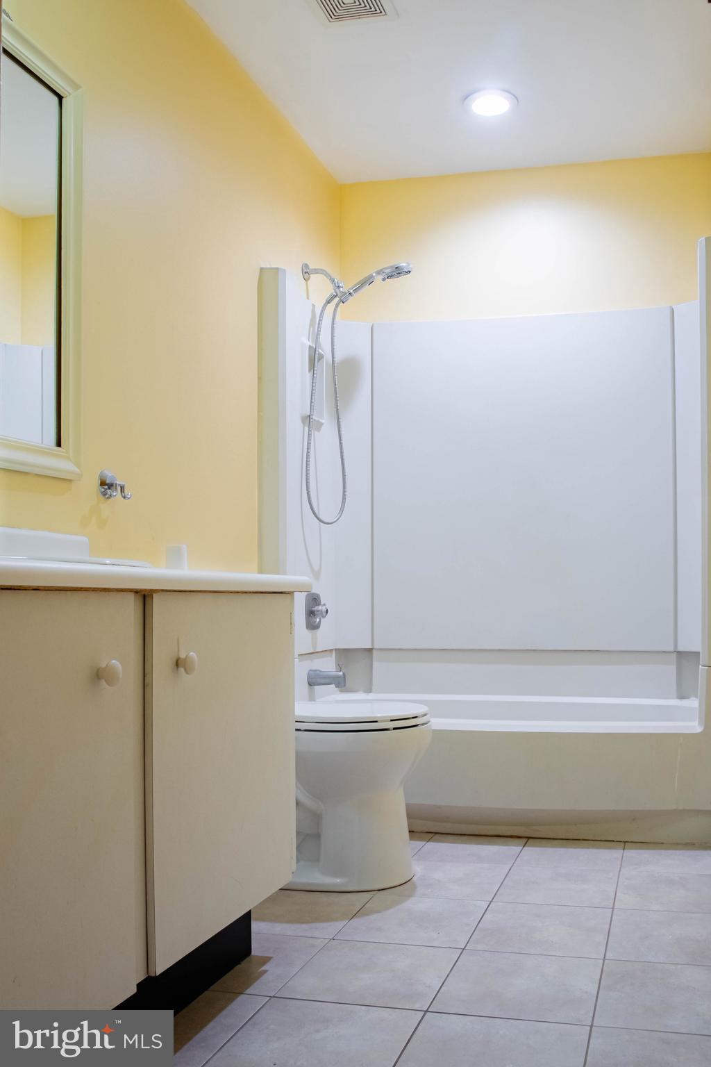 WASHINGTON SQ WEST - Residential Lease