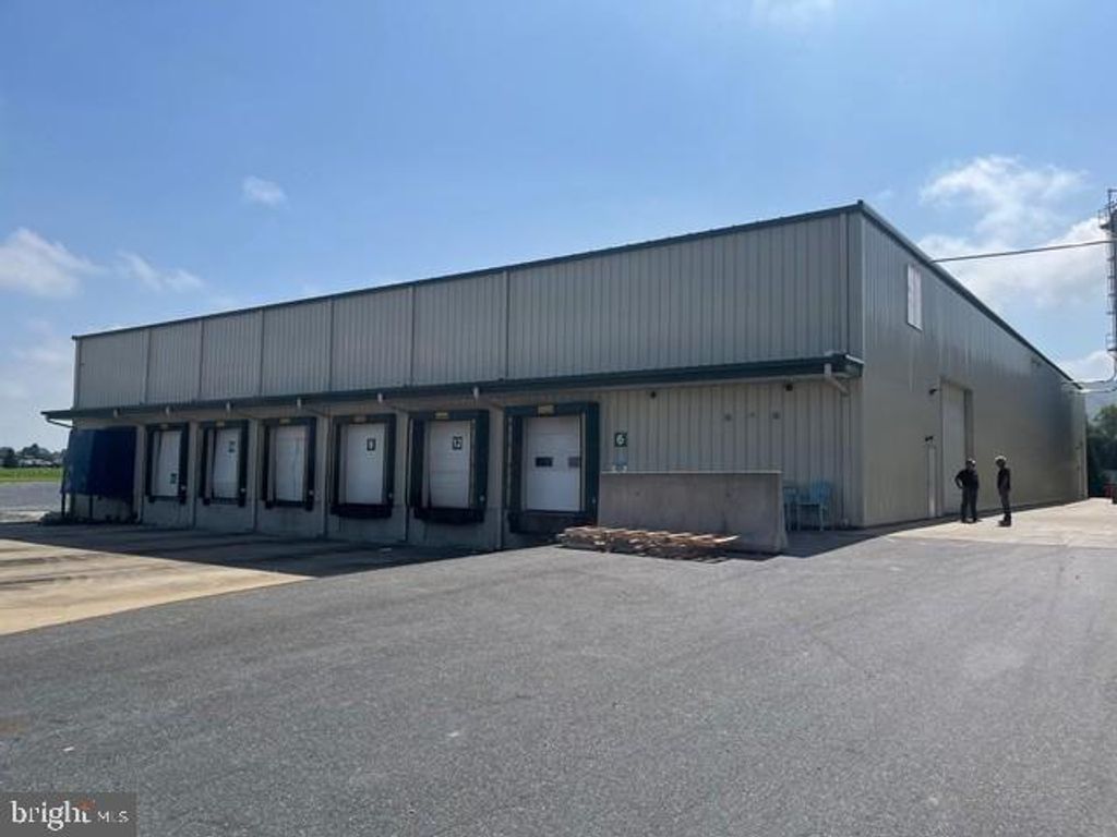 Photo of 12 S Fort Zellers Rd, NEWMANSTOWN, PA 17073 (MLS # PALN2022996)