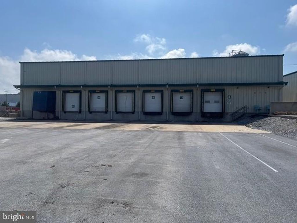 Photo of 12 S Fort Zellers Rd, NEWMANSTOWN, PA 17073 (MLS # PALN2022996)