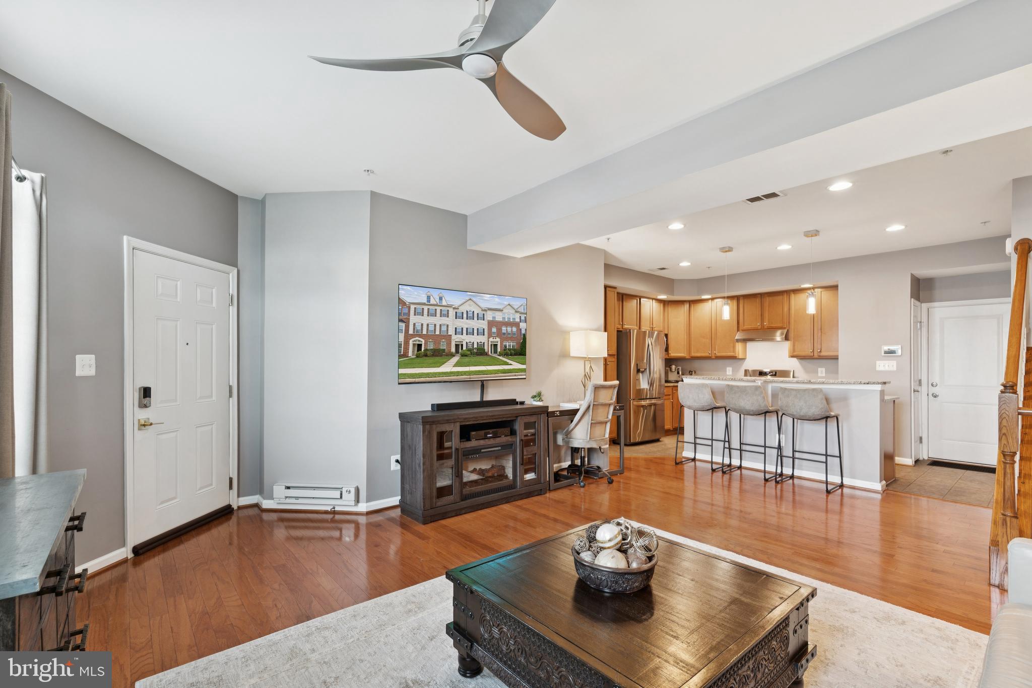 24682 HUTCHINSON FARM DRIVE