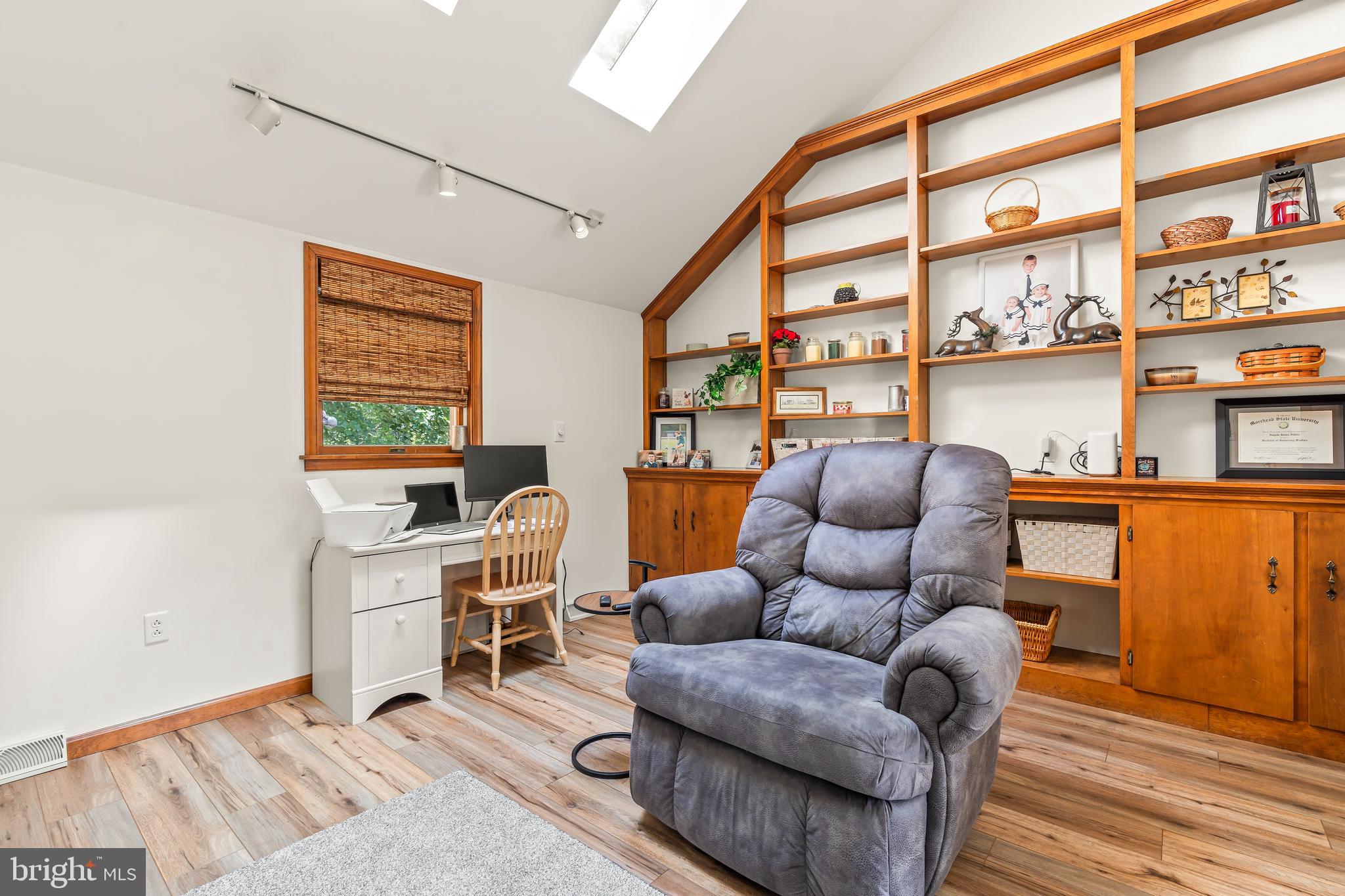 SCOTT GREENE ESTATES - Residential