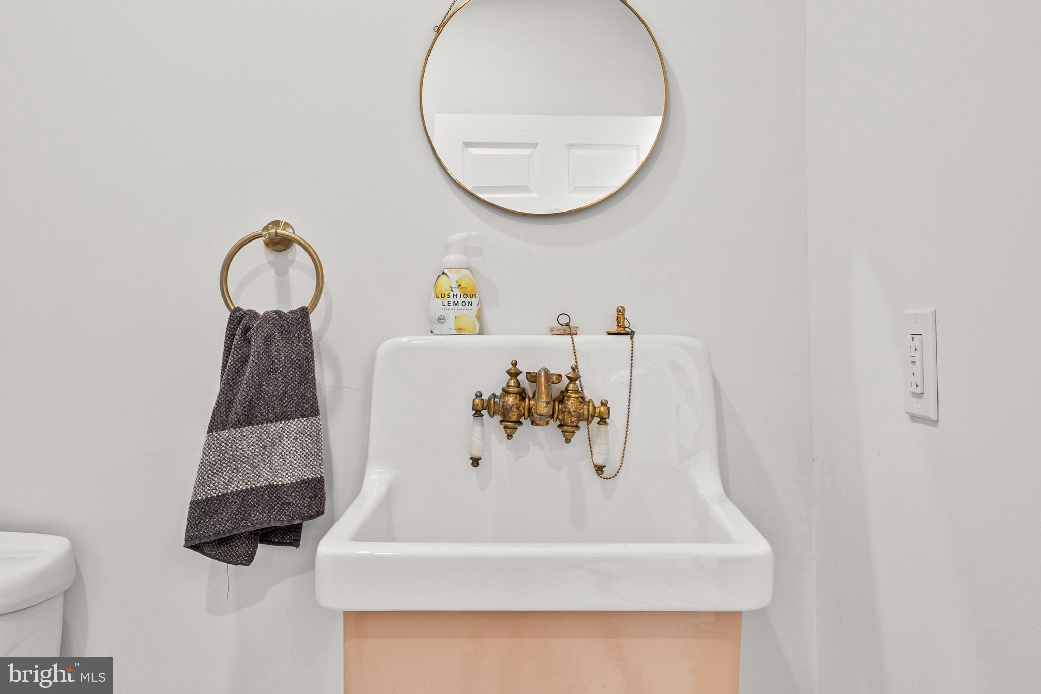 ARDMORE PARK - Commercial Sale