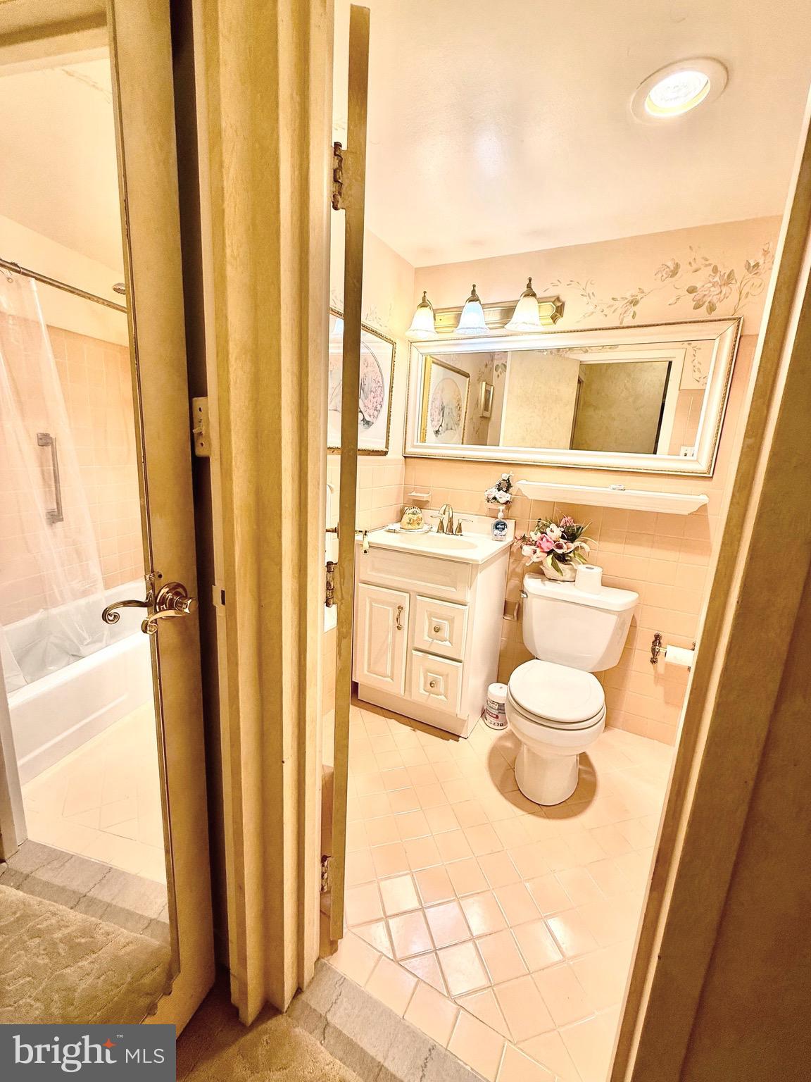 ELKINS PARK HOUSE - Residential