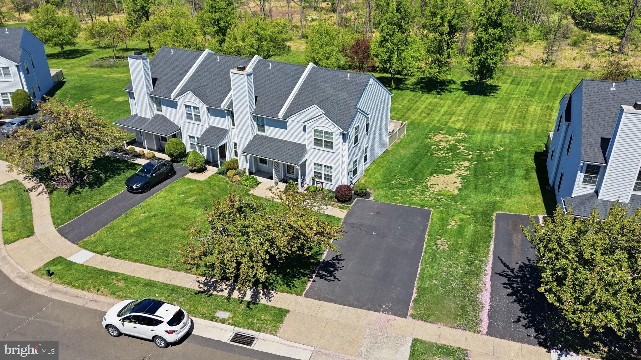 COUNTRY BEND - Residential